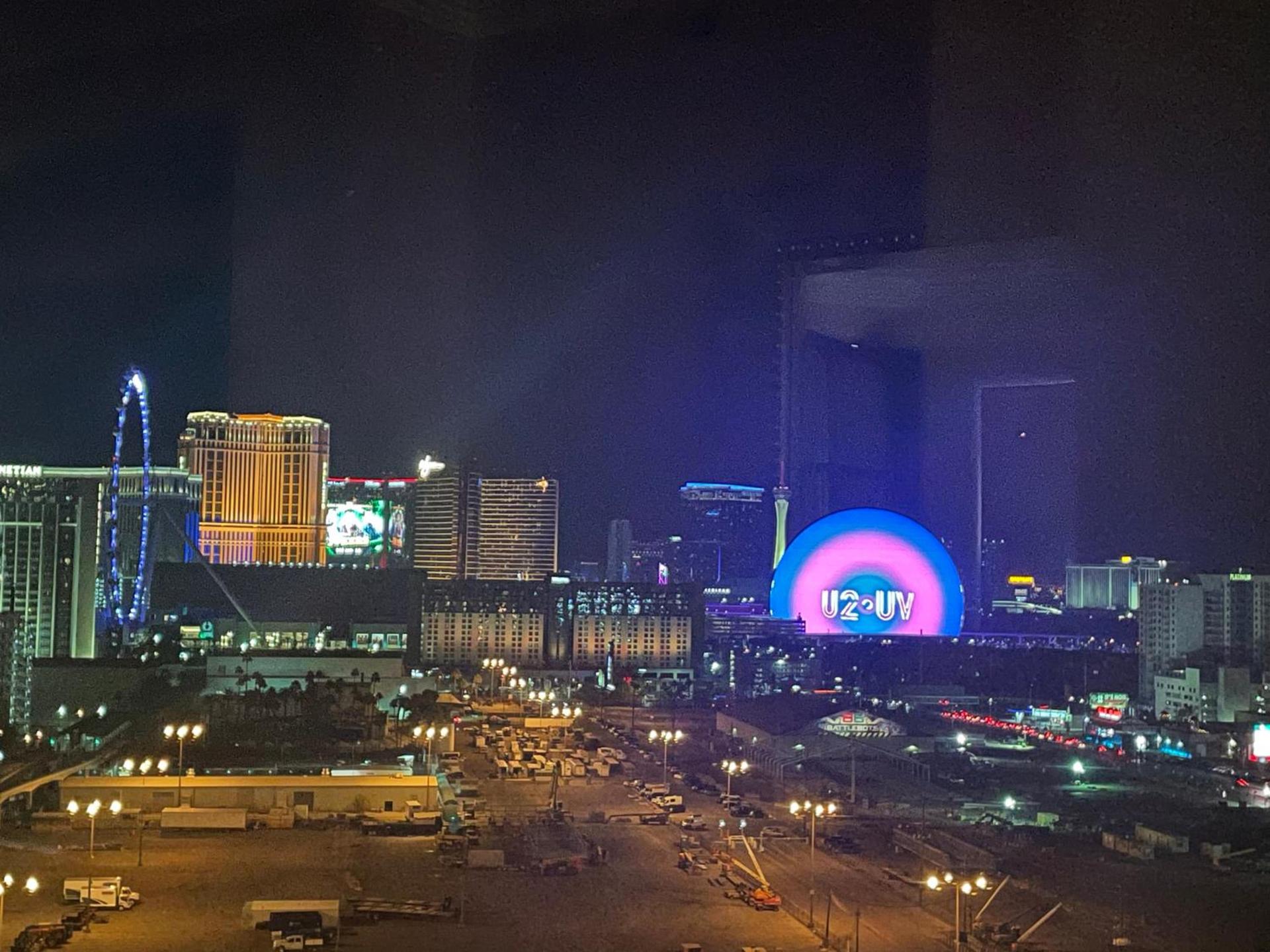 Signature MGM Suite with Strip and Sphere View photo 48