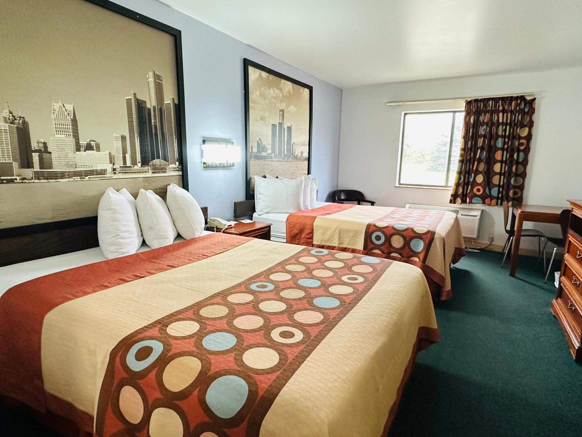 Super 8 by Wyndham Imlay City photo 3