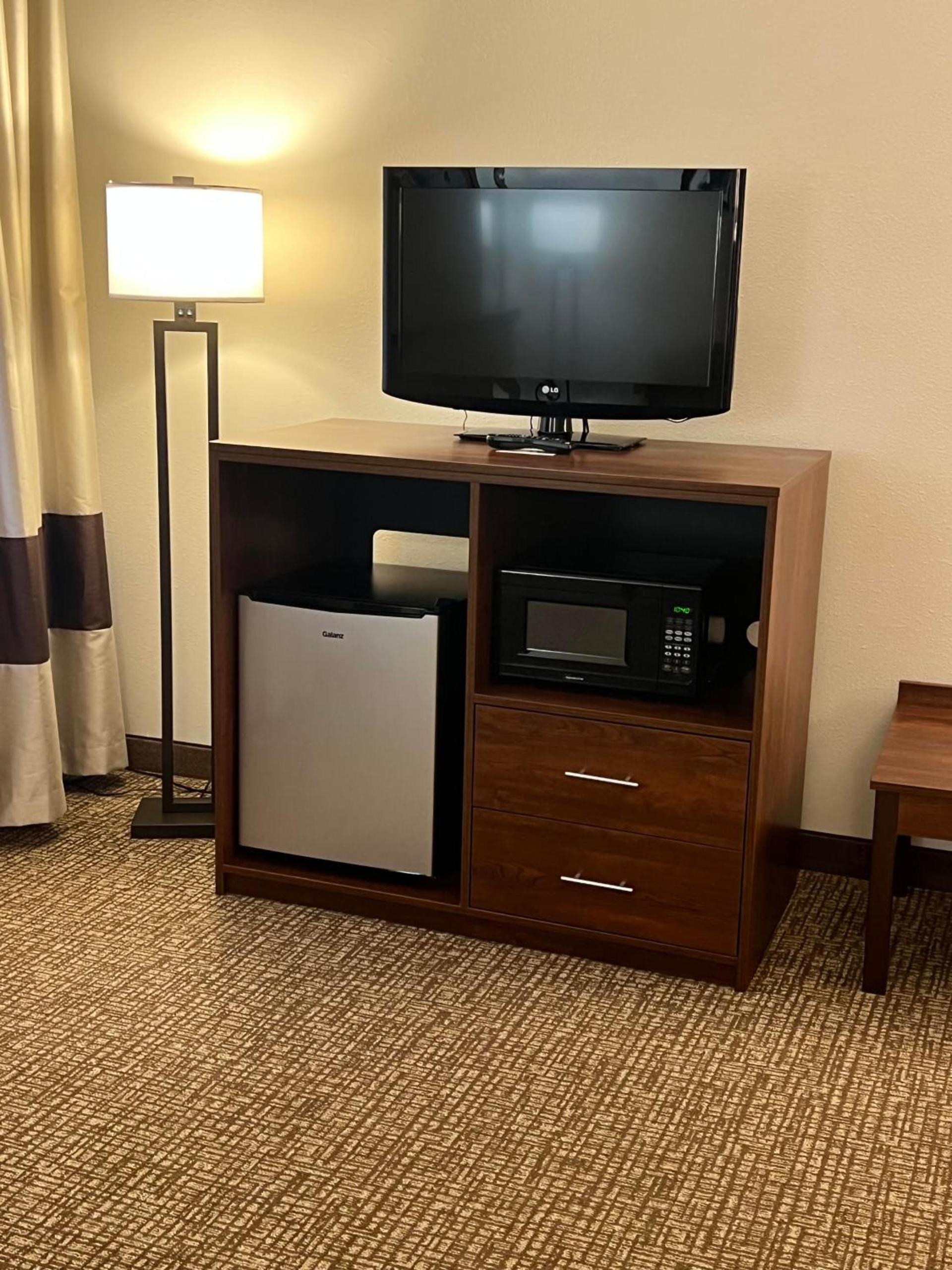 Comfort Inn Manistique photo 18