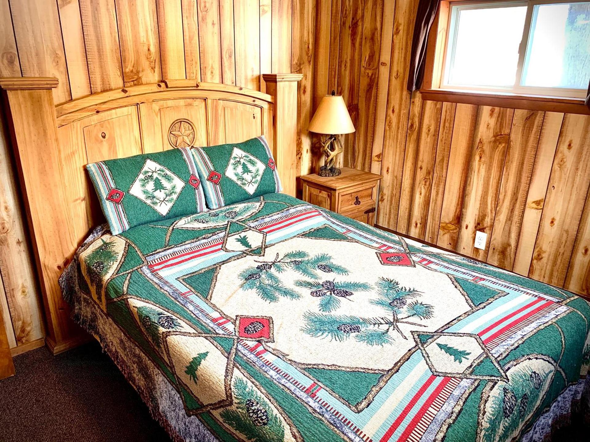 Benzonia Rustic Resort photo 4