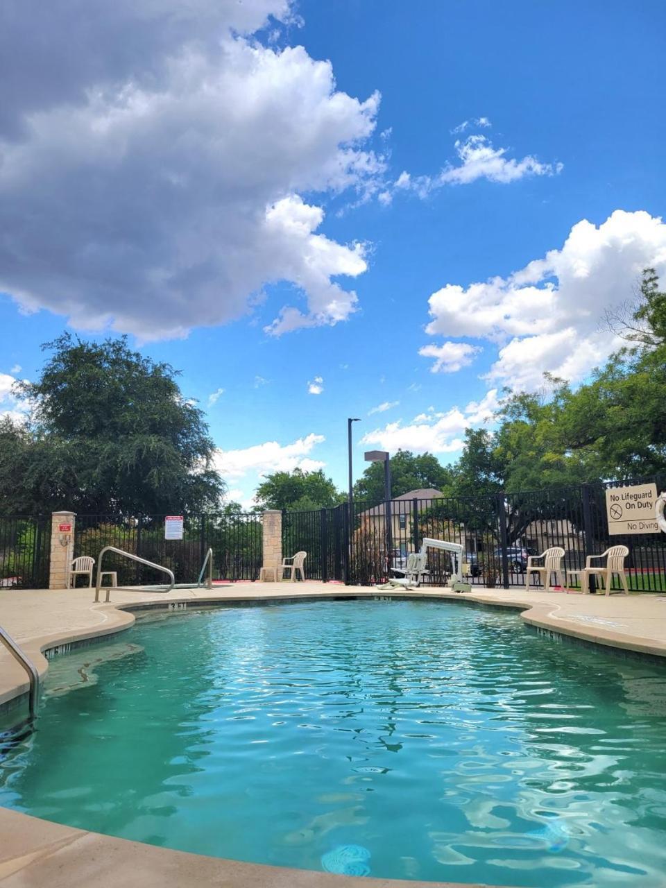 Hampton Inn & Suites Austin Cedar Park-Lakeline photo 45