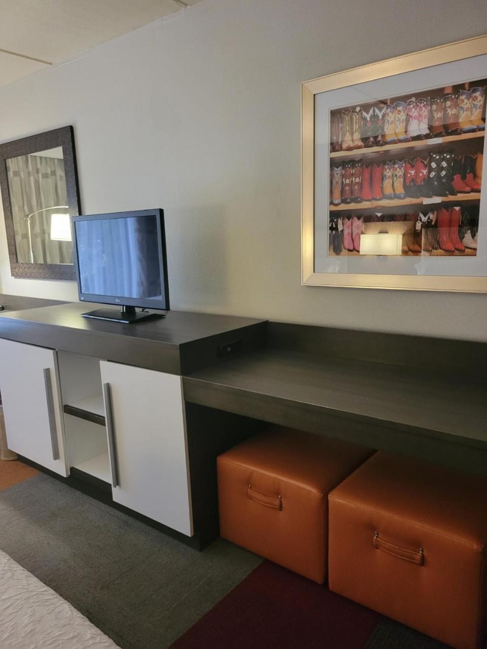 Hampton Inn & Suites Austin Cedar Park-Lakeline photo 47