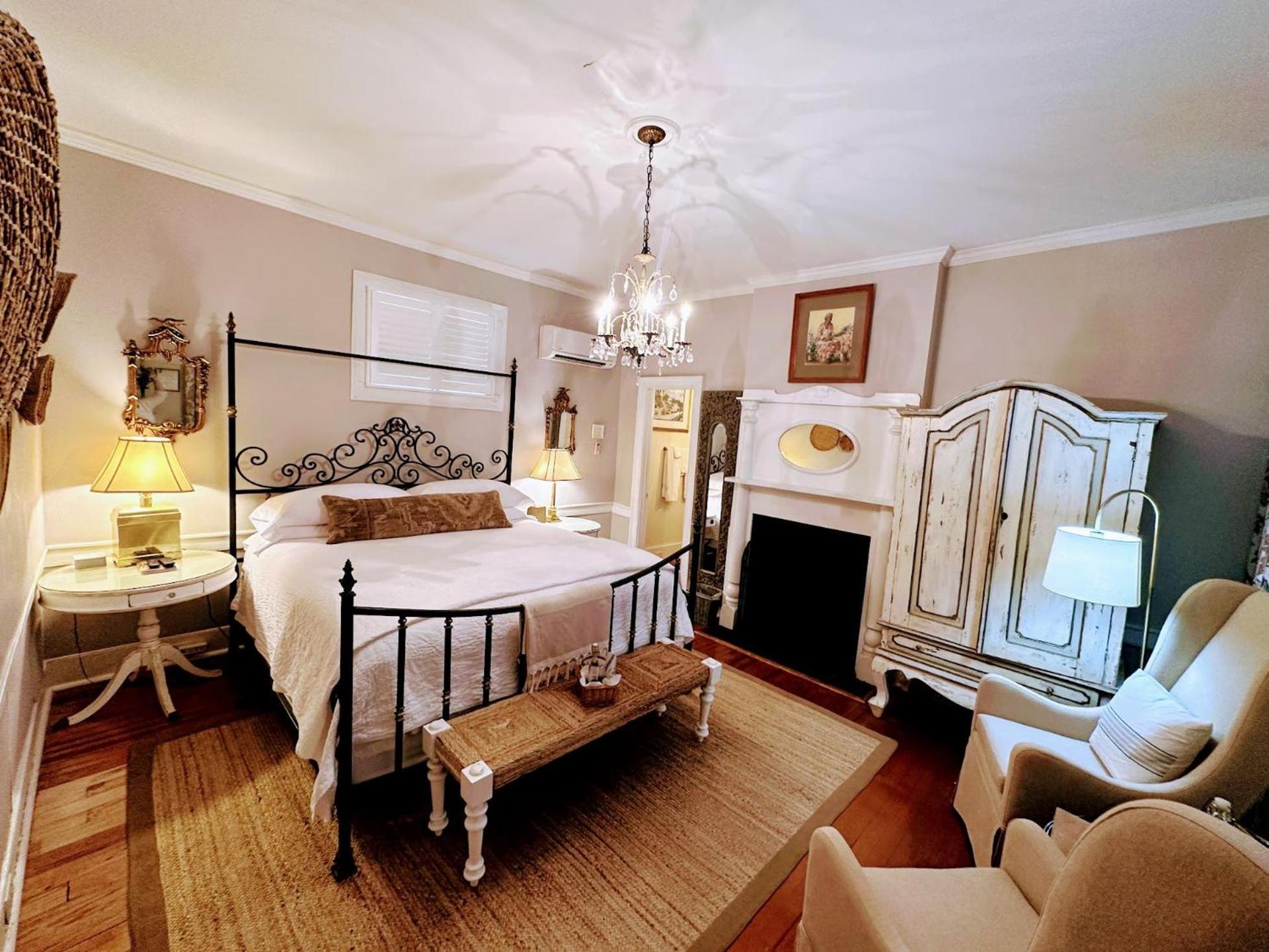 Bijou Boutique Inn photo 31