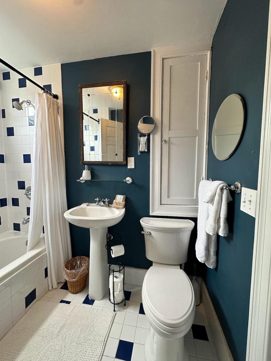 Bijou Boutique Inn photo 23