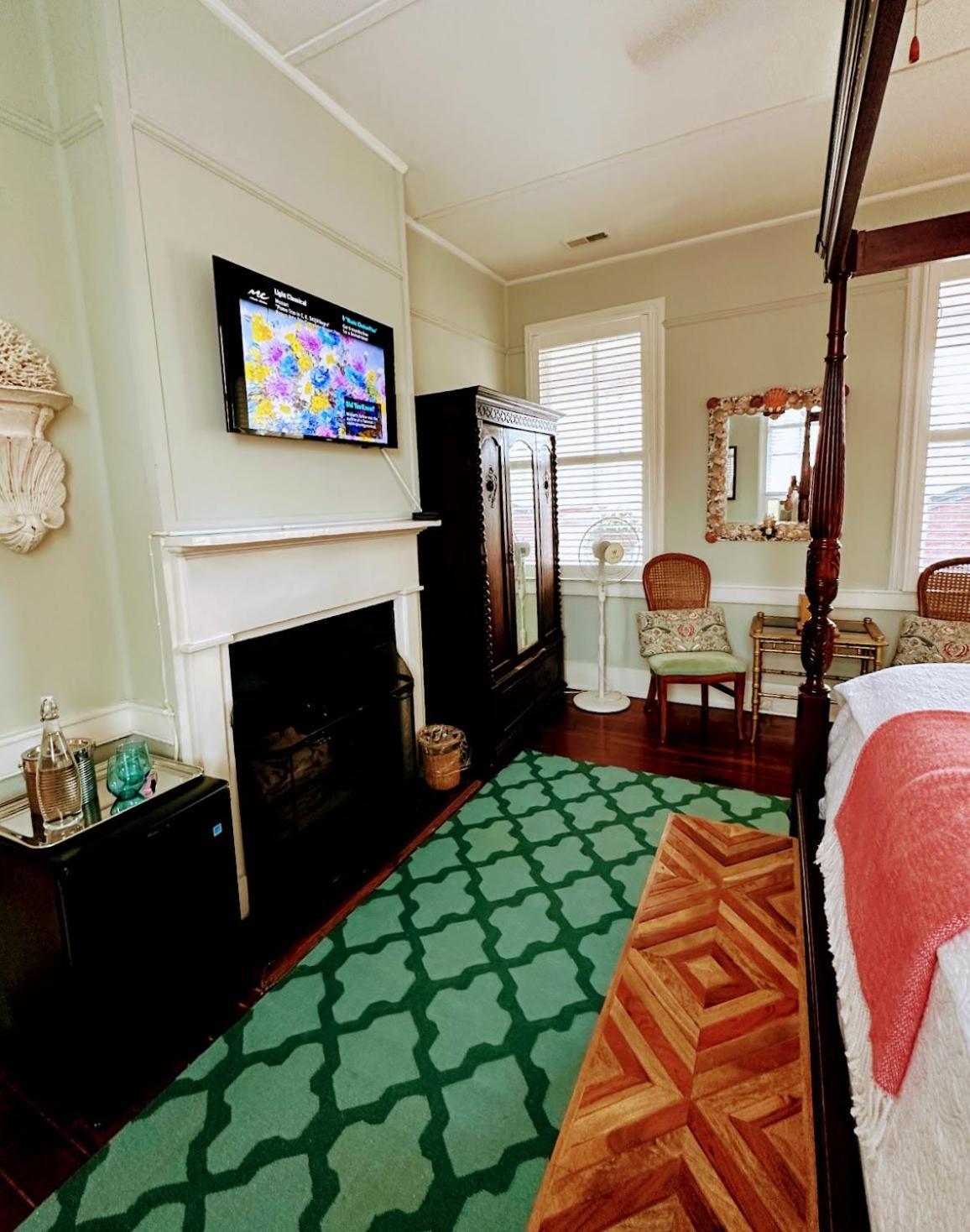 Bijou Boutique Inn photo 12