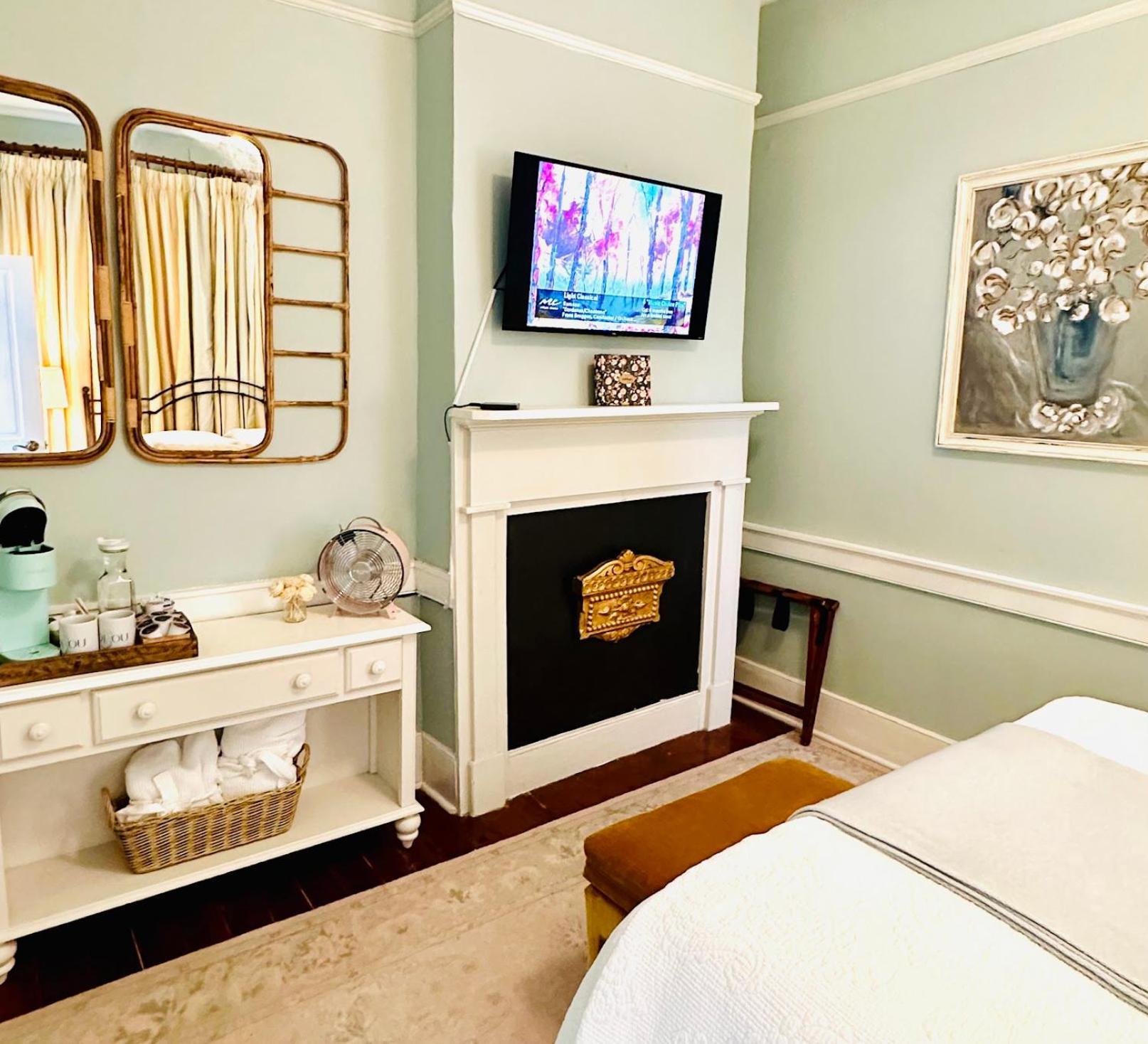 Bijou Boutique Inn photo 18