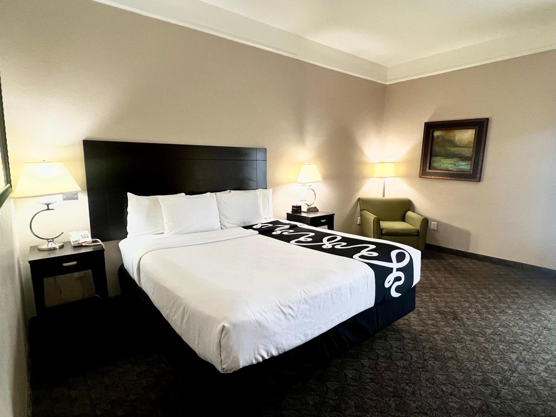 La Quinta Inn & Suites by Wyndham Pharr RGV Medical Center photo 17