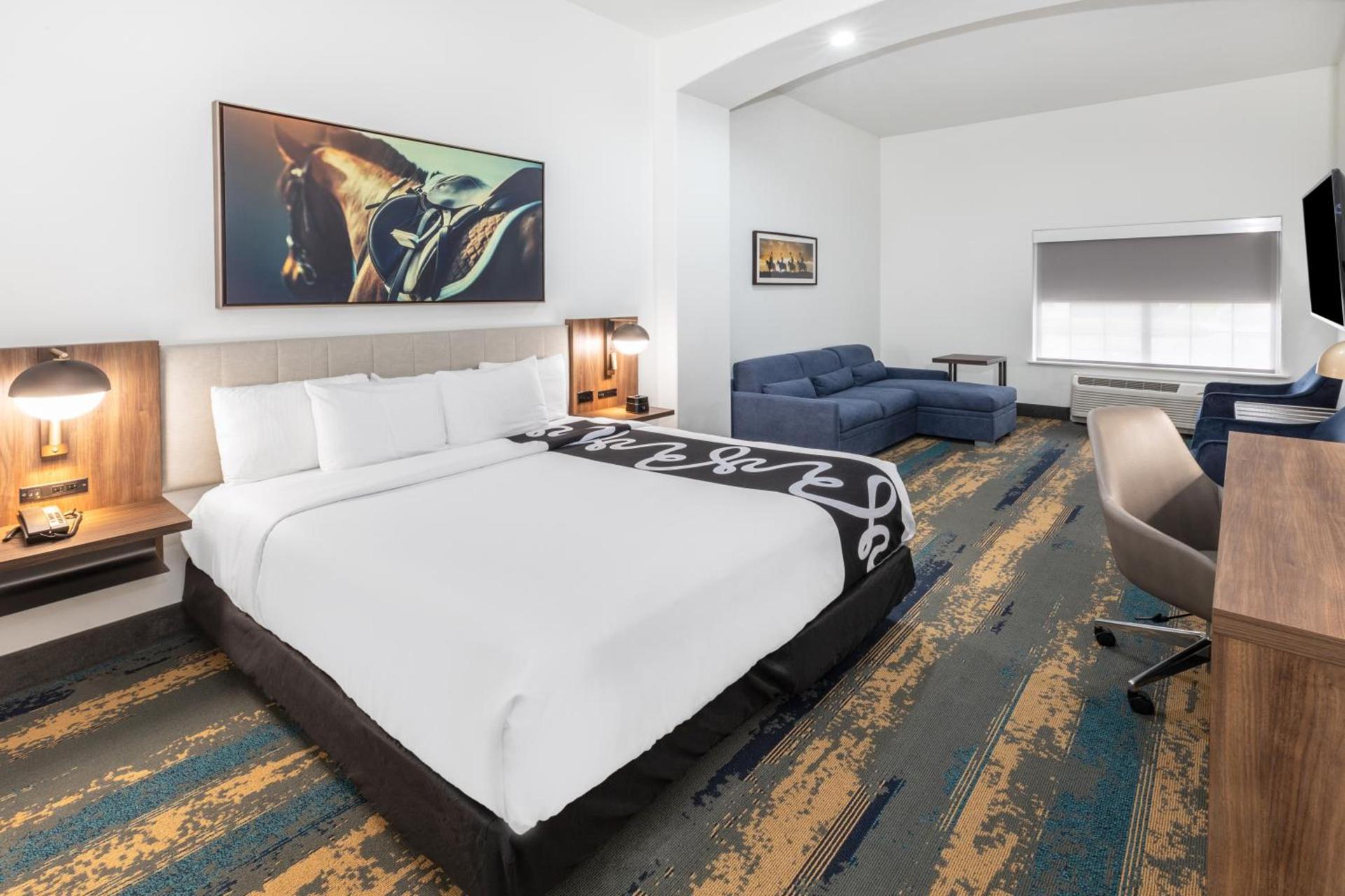 La Quinta Inn & Suites by Wyndham Pharr RGV Medical Center photo 21