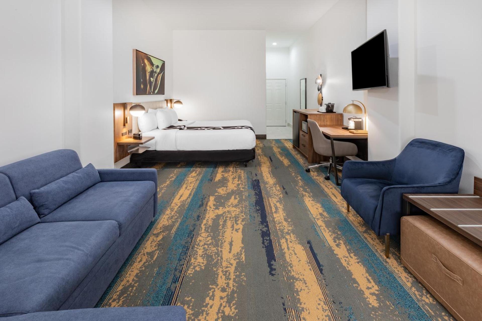 La Quinta Inn & Suites by Wyndham Pharr RGV Medical Center photo 20