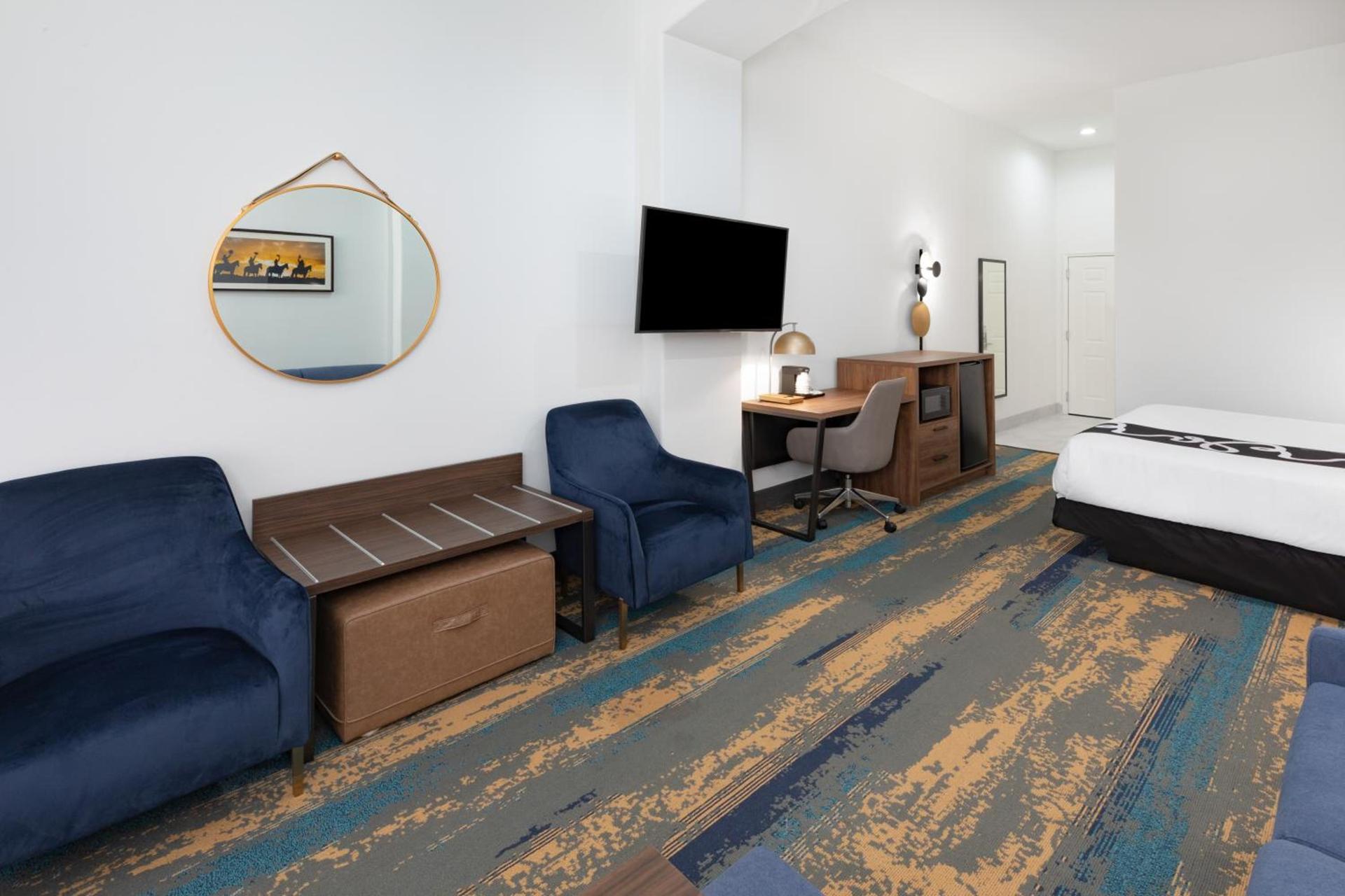 La Quinta Inn & Suites by Wyndham Pharr RGV Medical Center photo 19