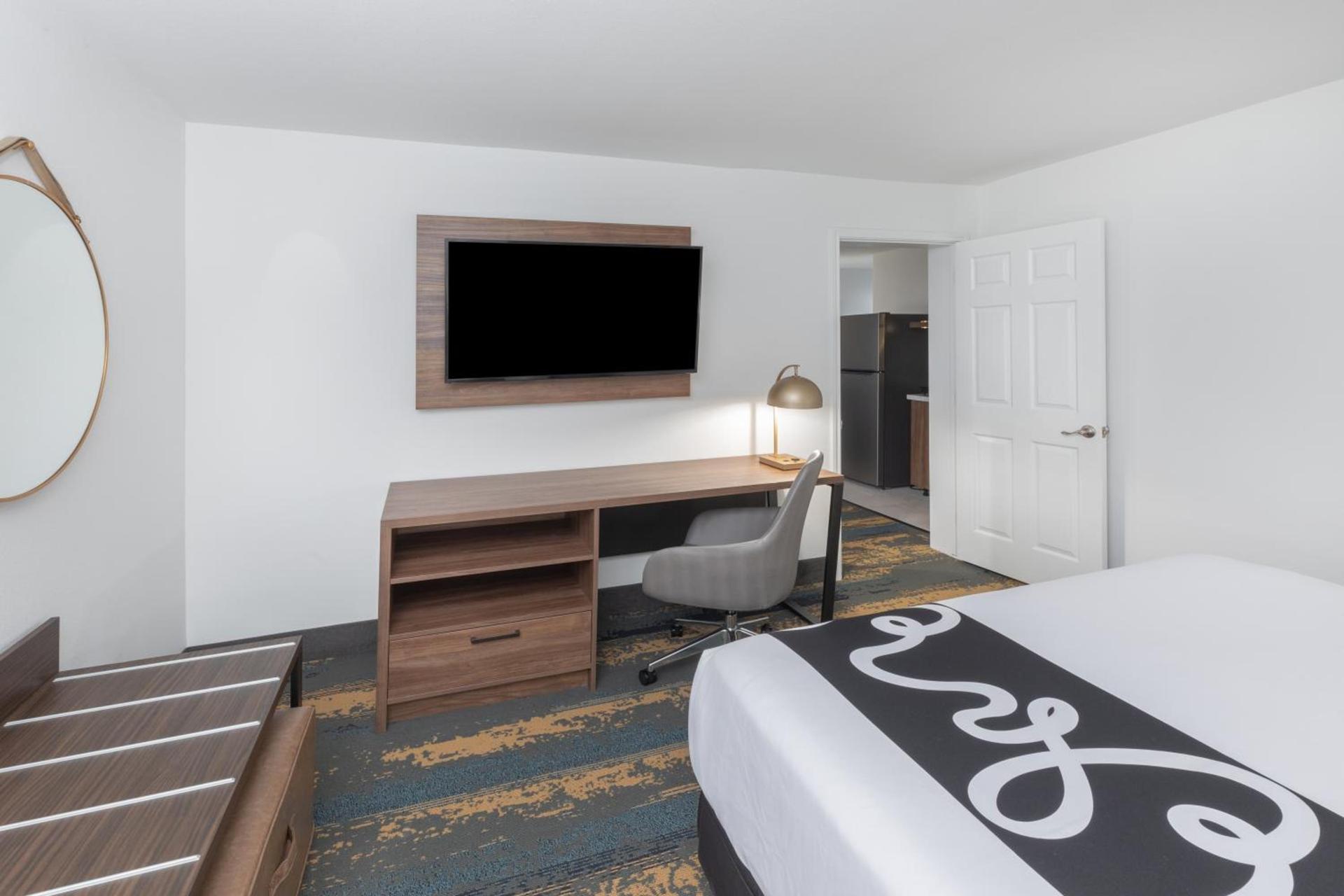 La Quinta Inn & Suites by Wyndham Pharr RGV Medical Center photo 39