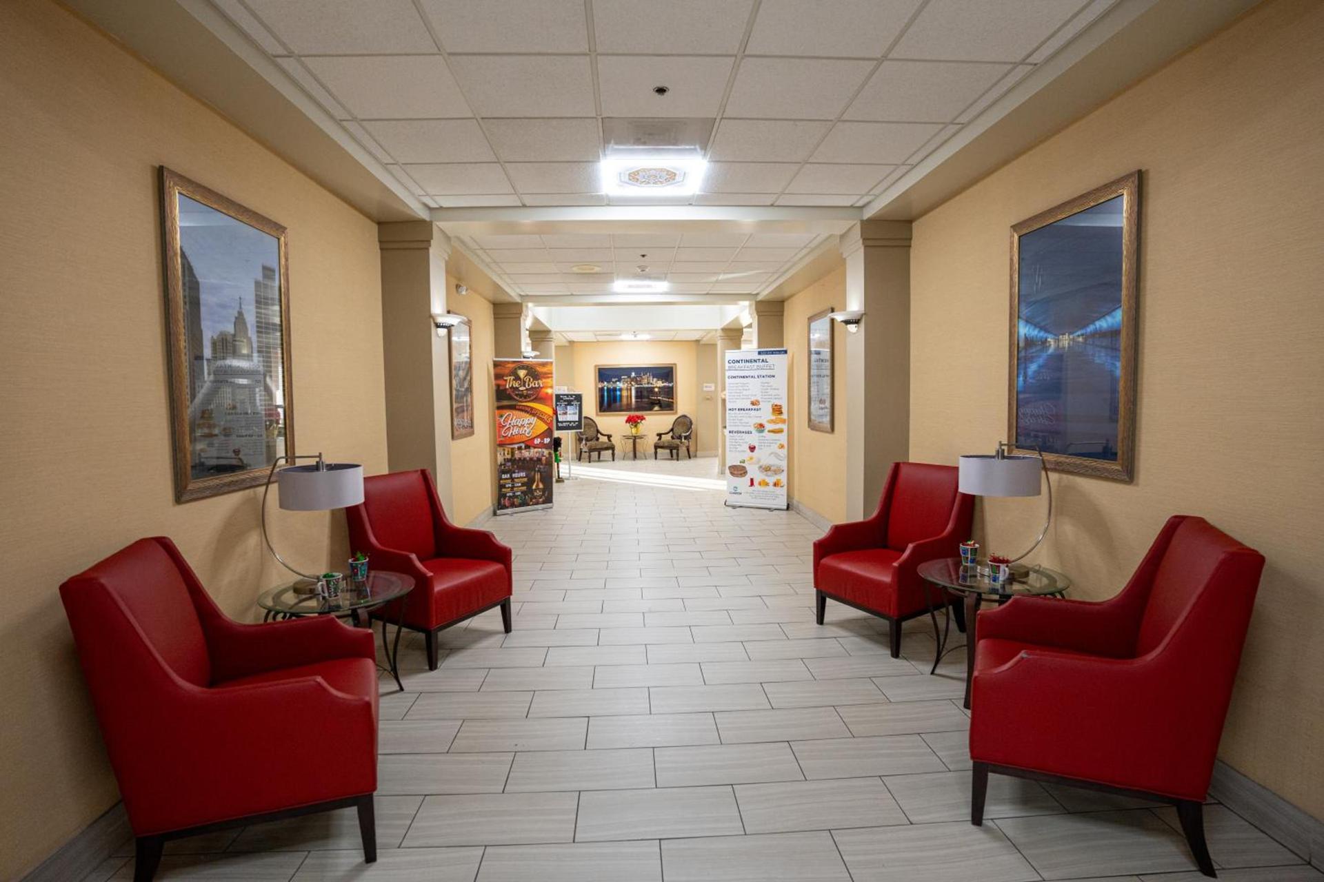 Clarion Hotel Detroit Metro Airport photo 85