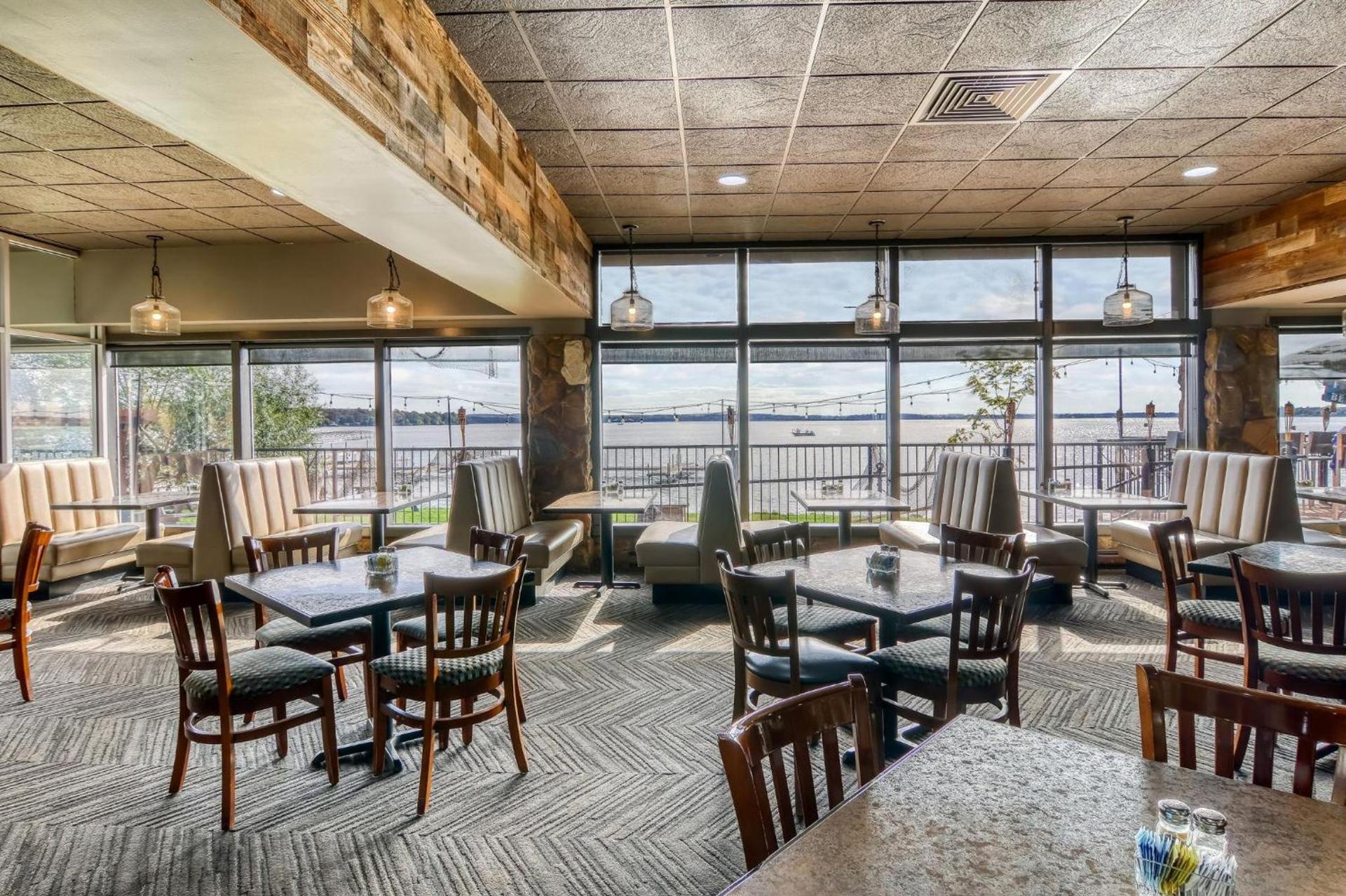 Holiday Inn Detroit Lakes - Lakefront by IHG photo 72