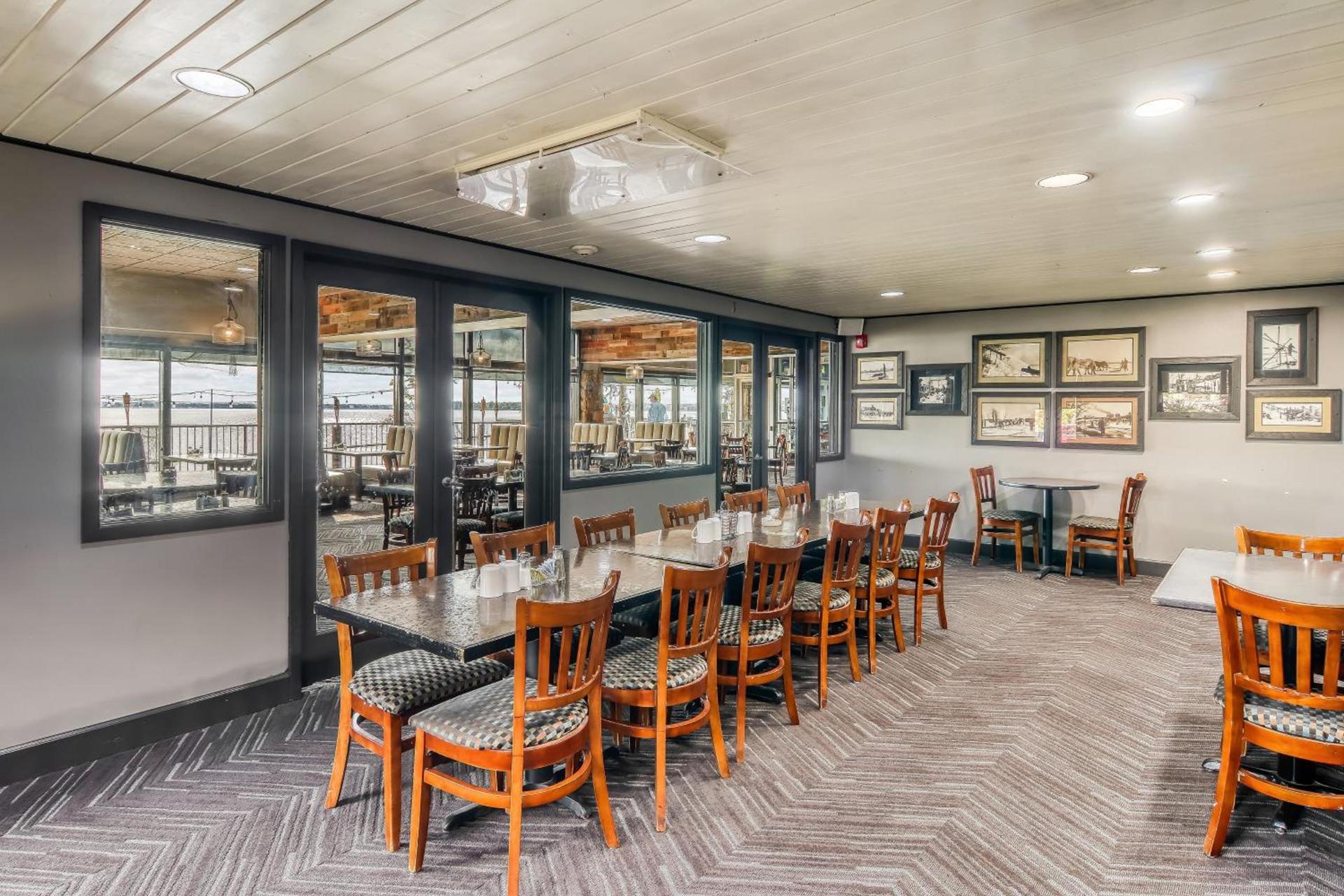 Holiday Inn Detroit Lakes - Lakefront by IHG photo 65