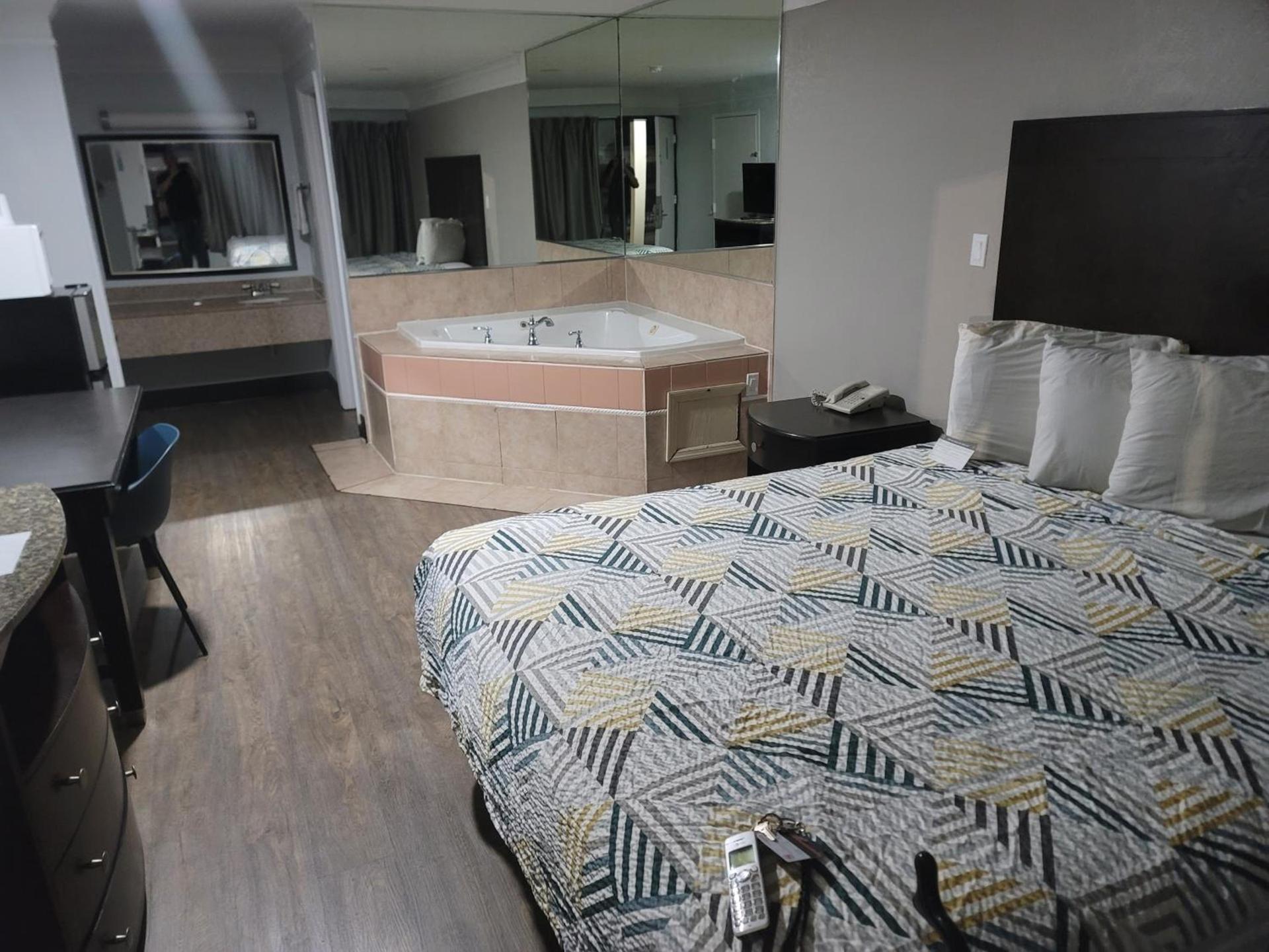 Studio 6 Suites Hinesville, GA photo 11