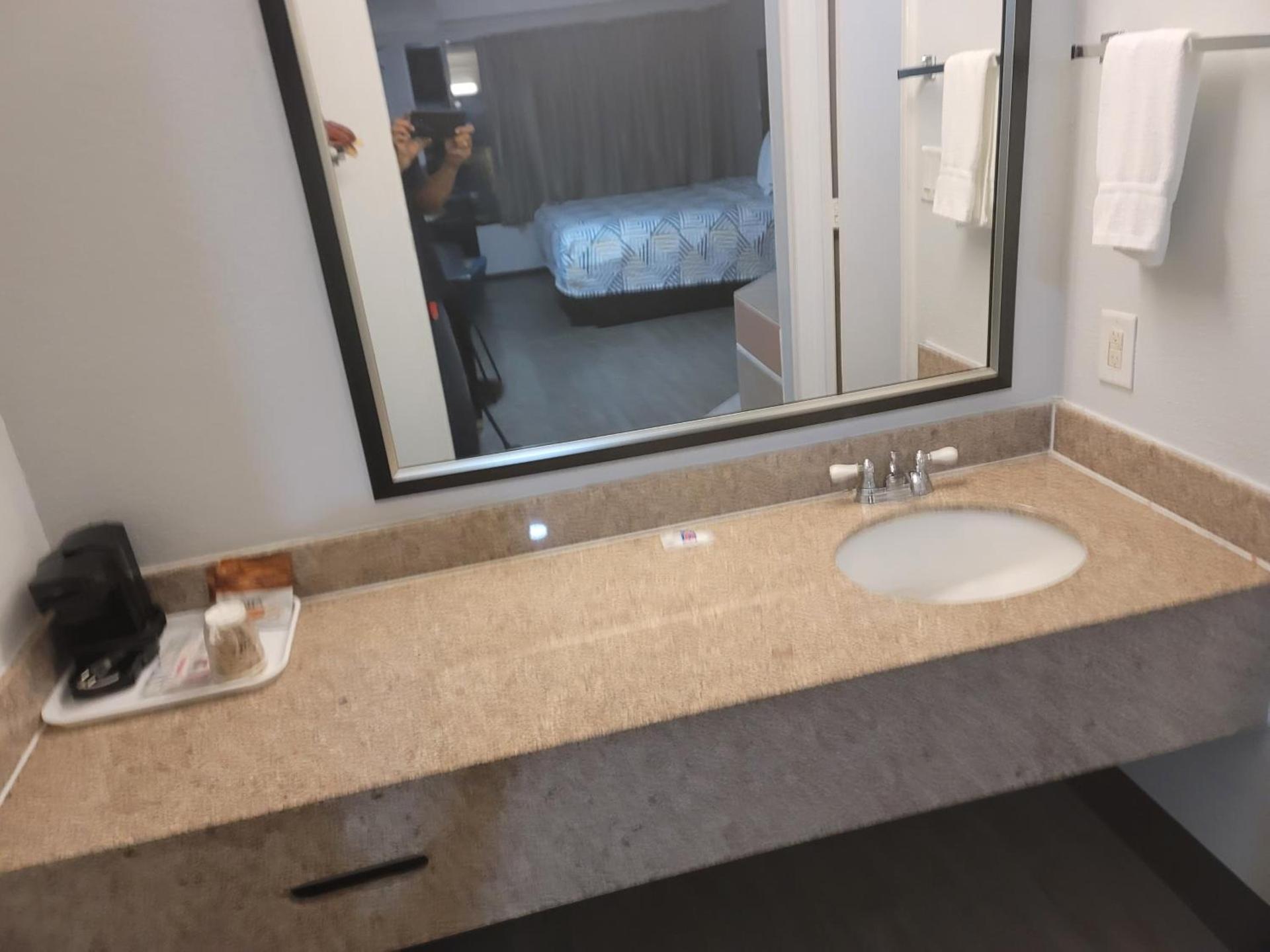 Studio 6 Suites Hinesville, GA photo 14