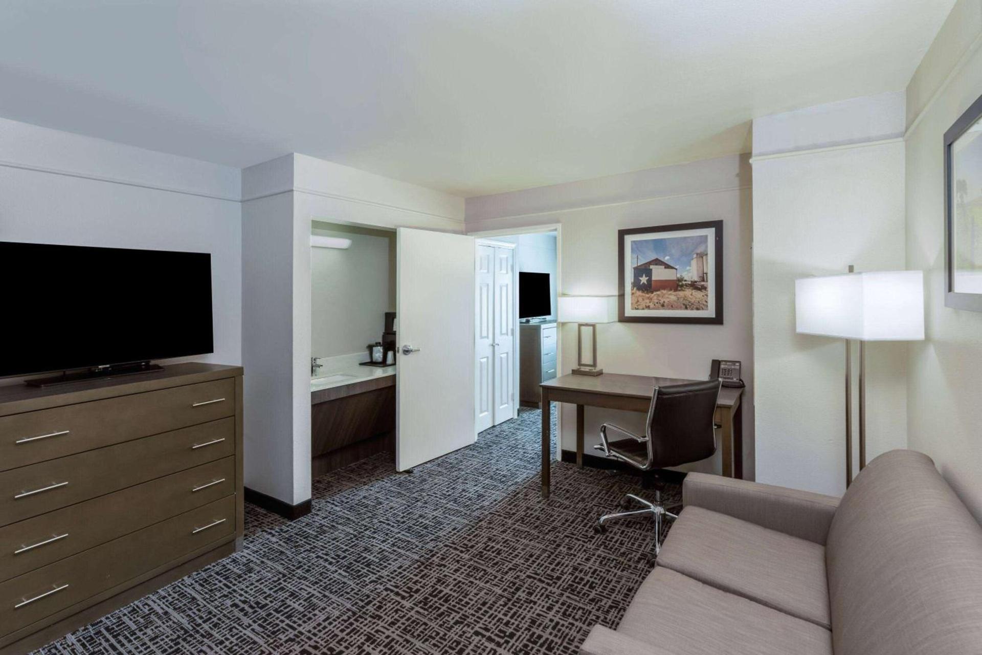 La Quinta by Wyndham Rockwall photo 33