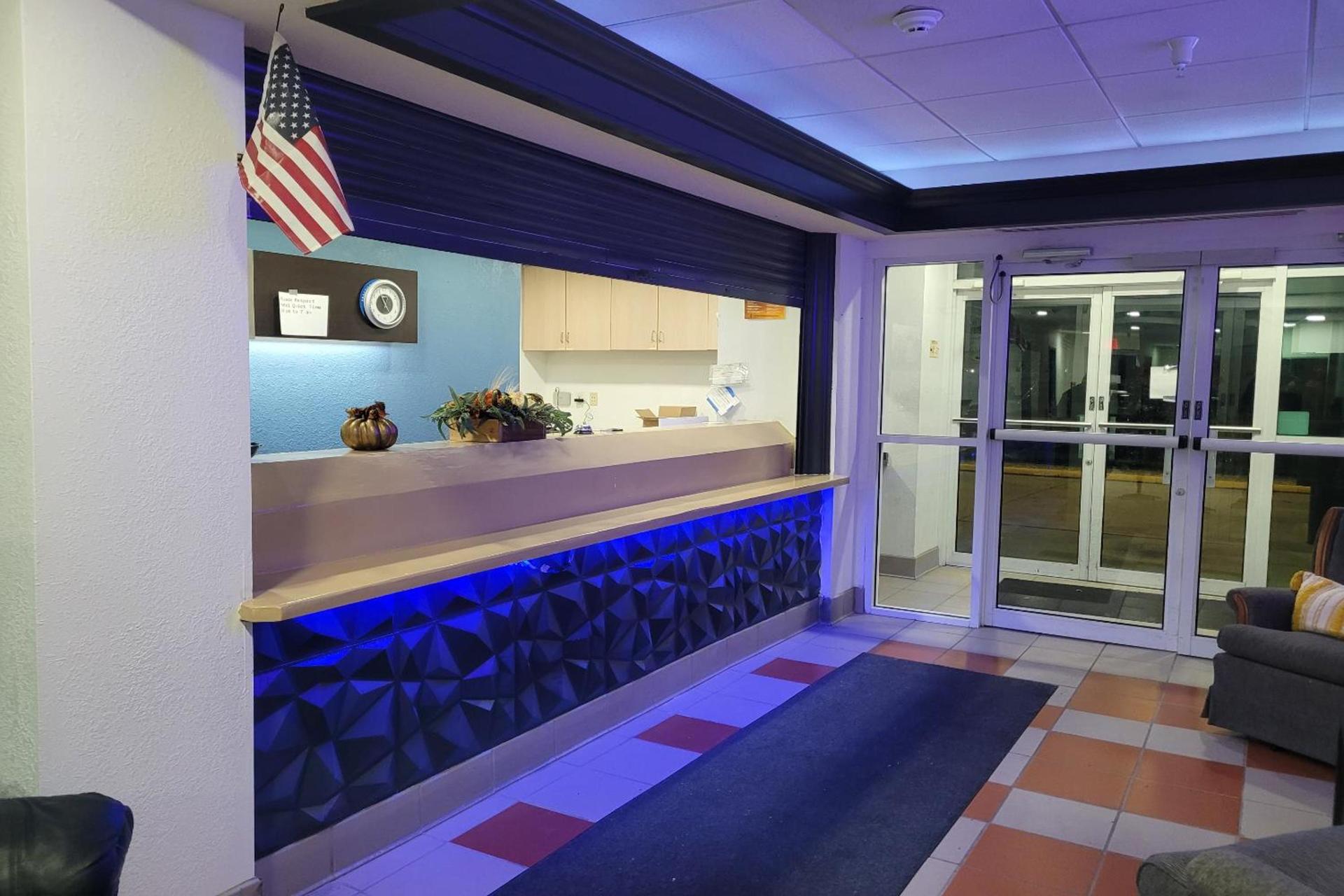 Modern Stay 39 Lakeview By OYO Minonk photo 6