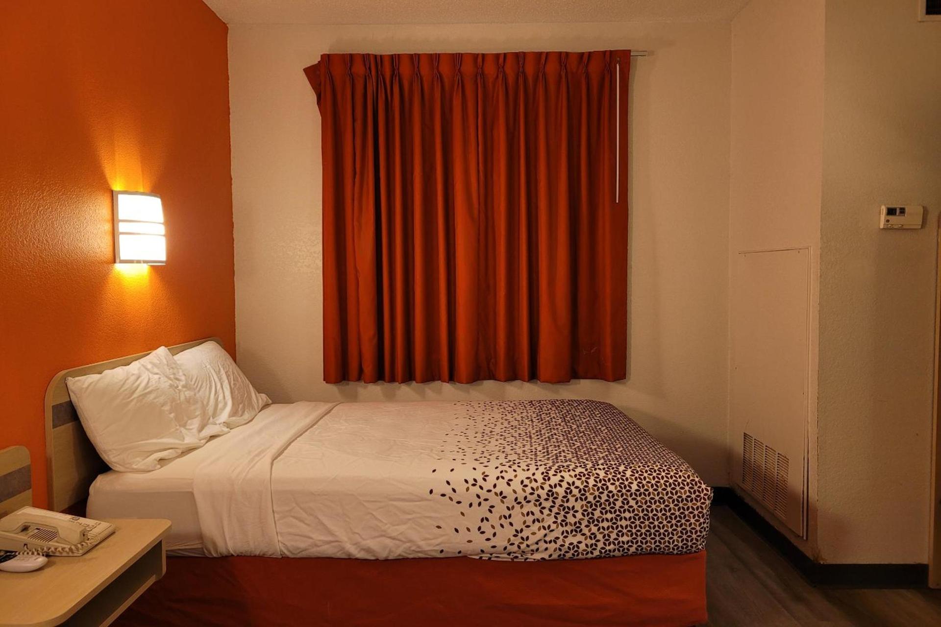 Modern Stay 39 Lakeview By OYO Minonk photo 69