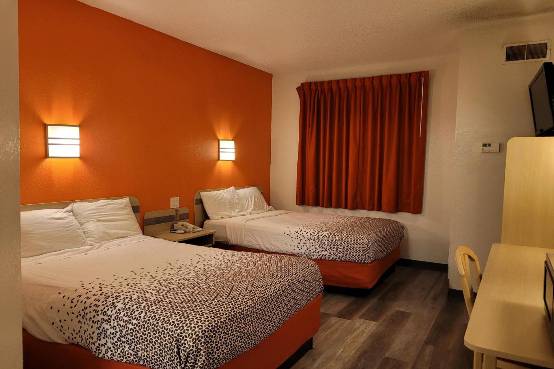 Modern Stay 39 Lakeview By OYO Minonk photo 71