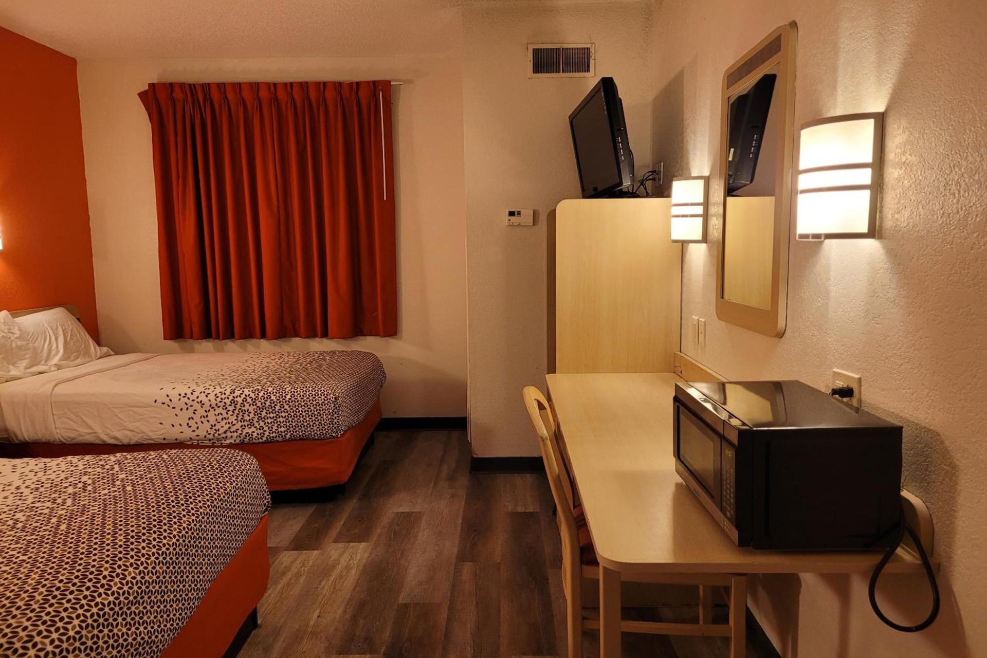 Modern Stay 39 Lakeview By OYO Minonk photo 75