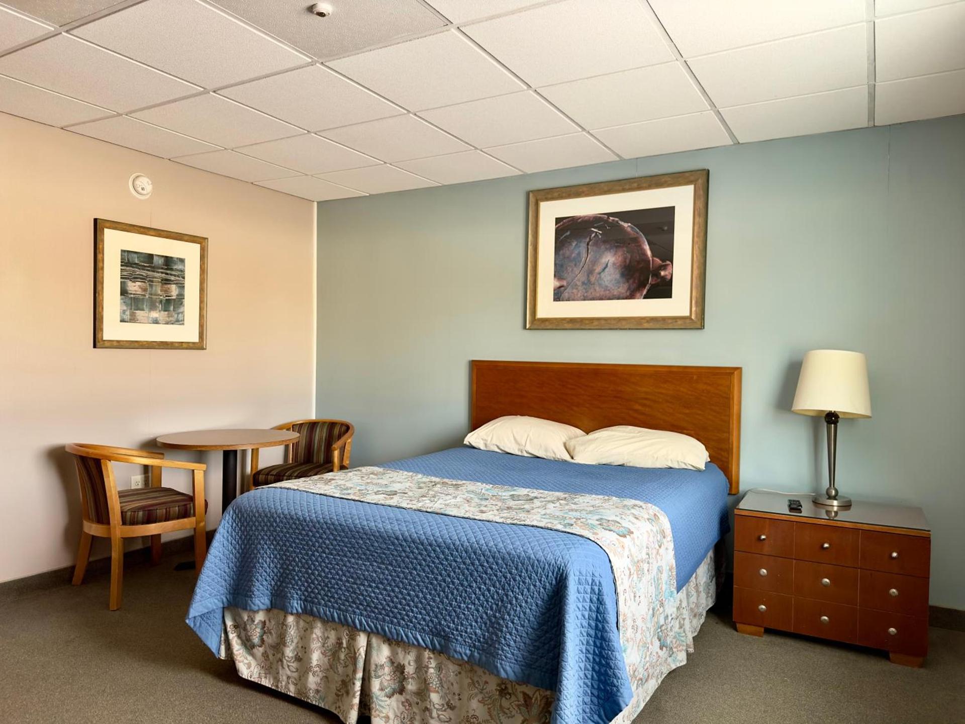 Colonial Valley Motel photo 13