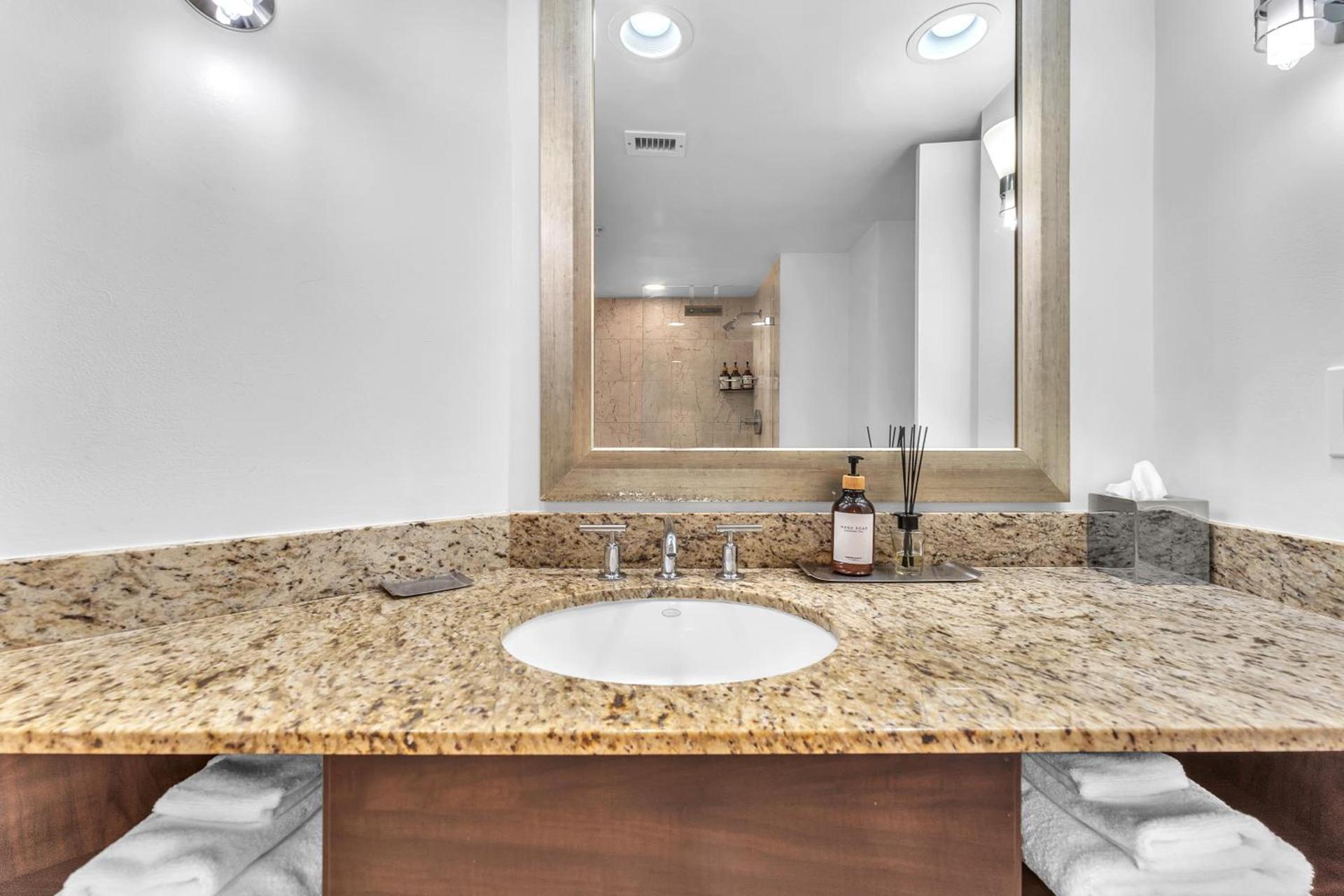 Eternal Sunrise Suite photo 23