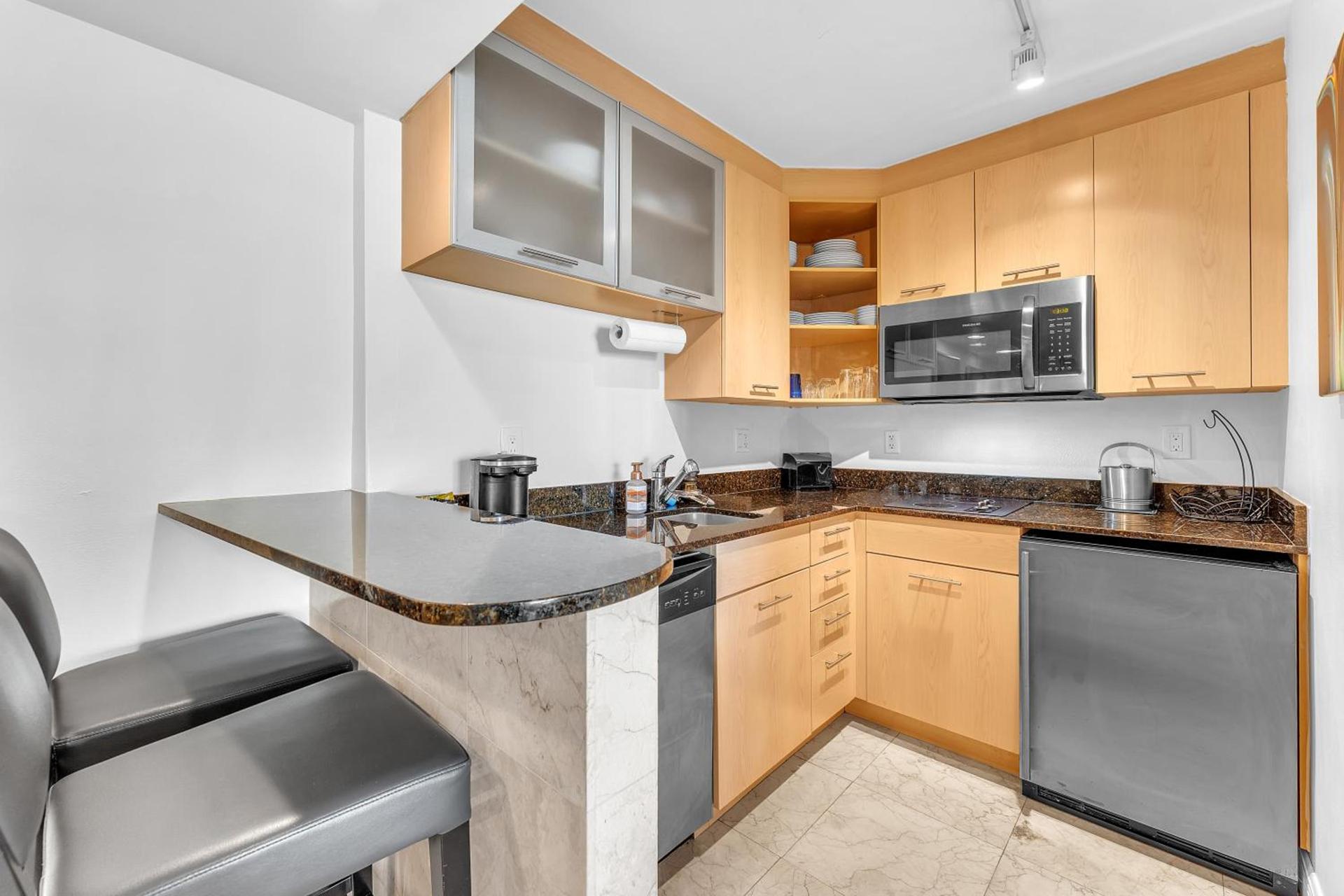 Eternal Sunrise Suite photo 17