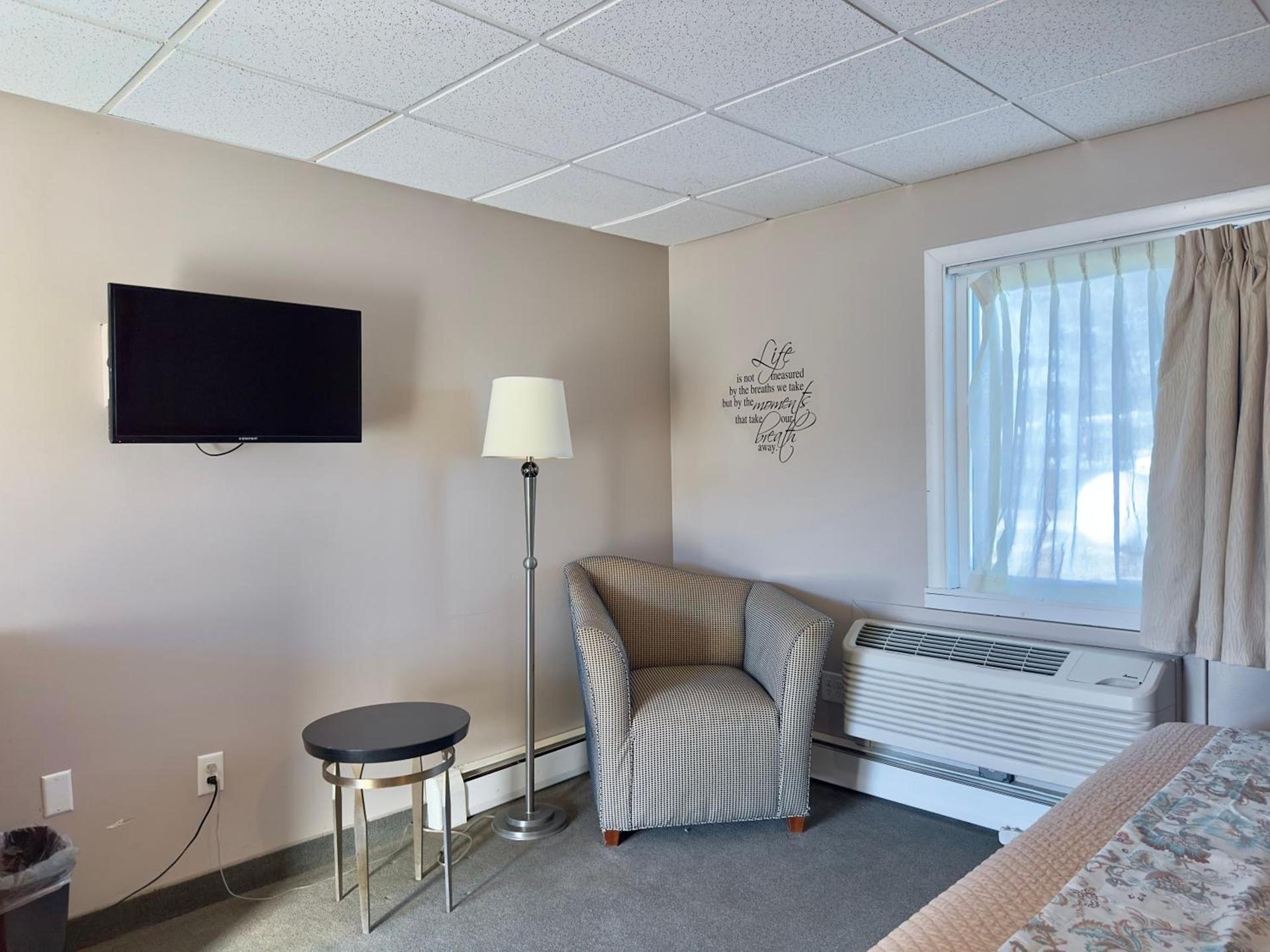 Colonial Valley Motel photo 19