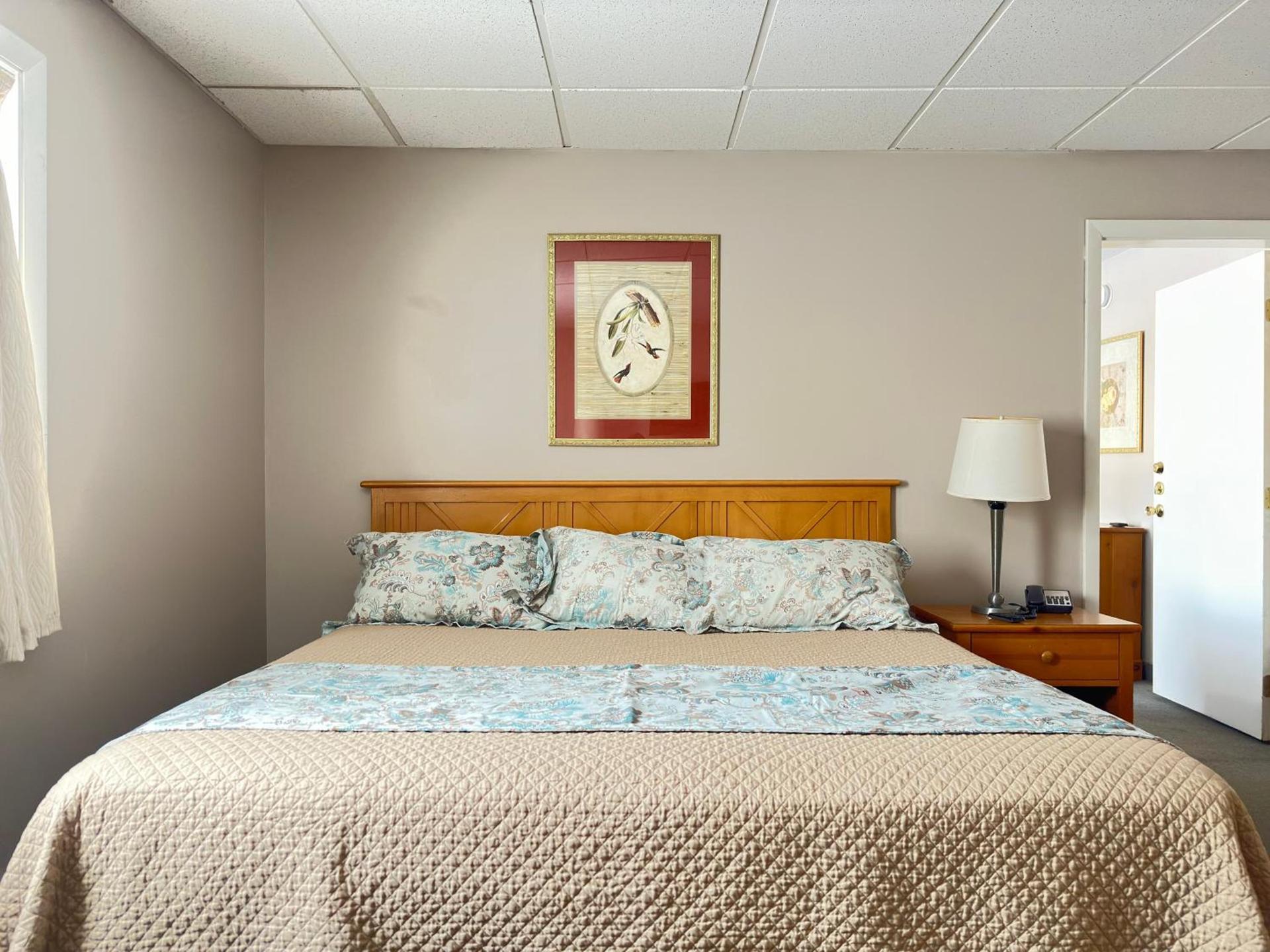 Colonial Valley Motel photo 17