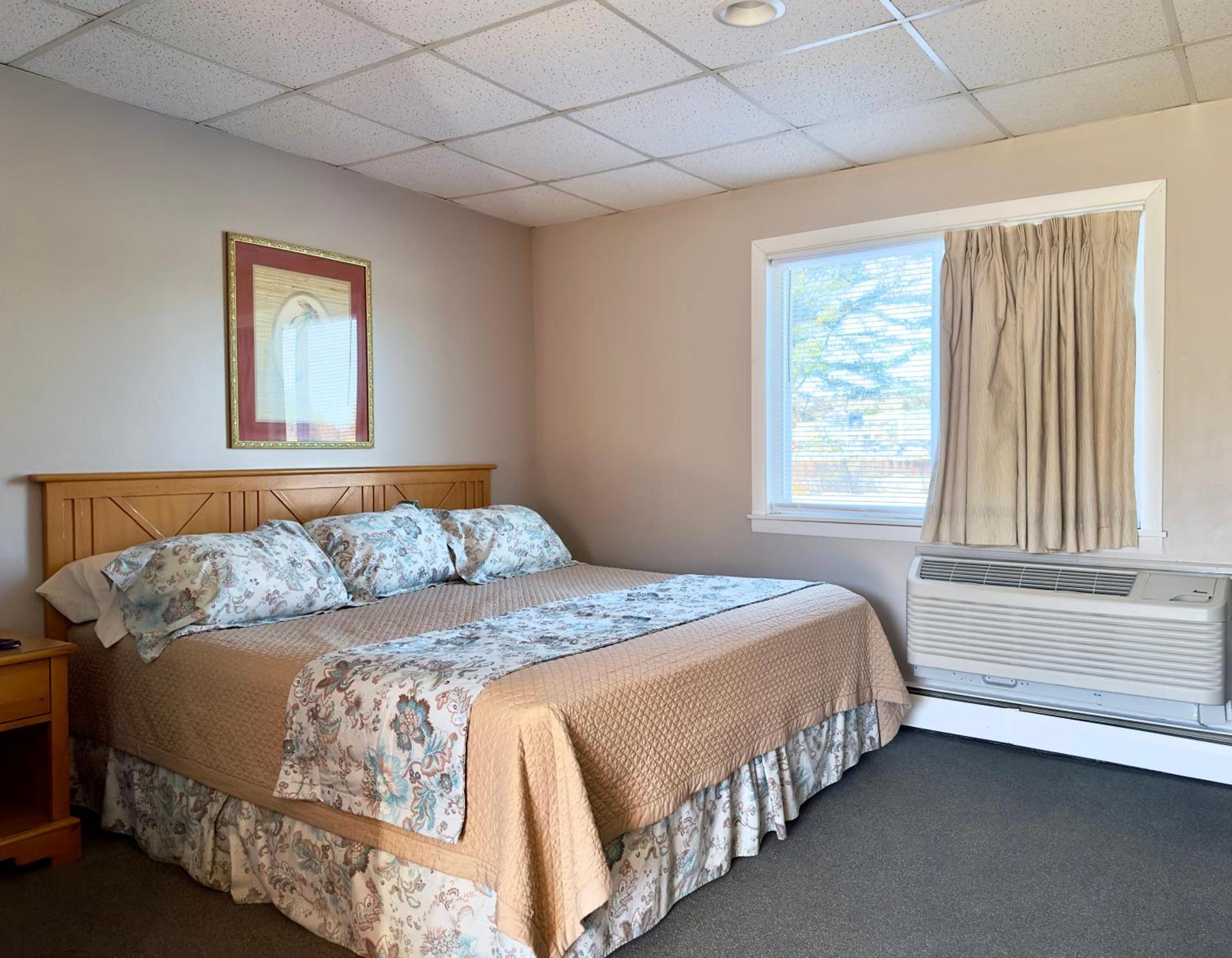 Colonial Valley Motel photo 32