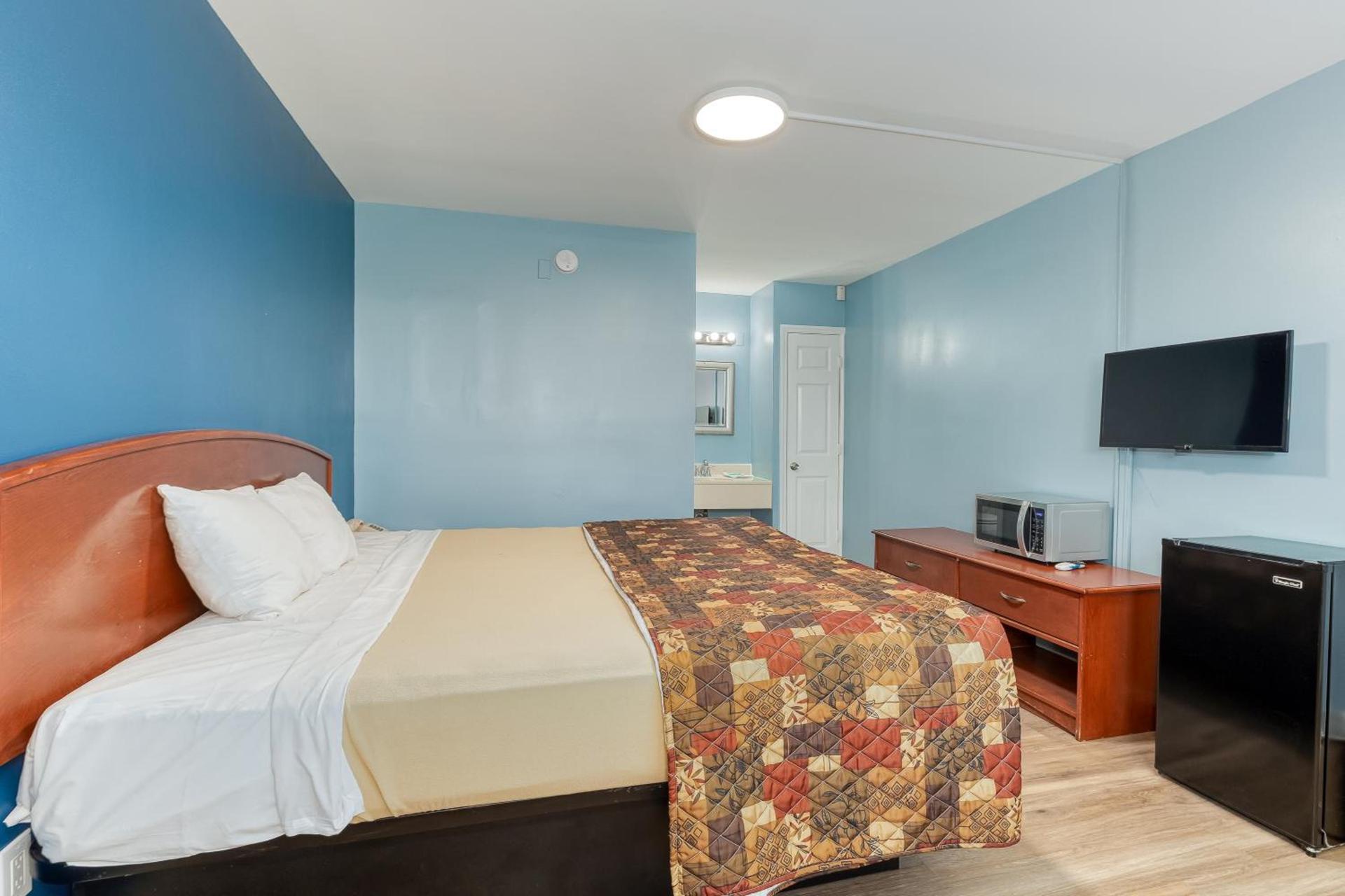 The SkyBreeze Inn photo 9