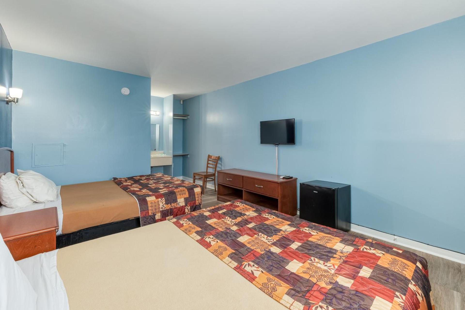 The SkyBreeze Inn photo 12
