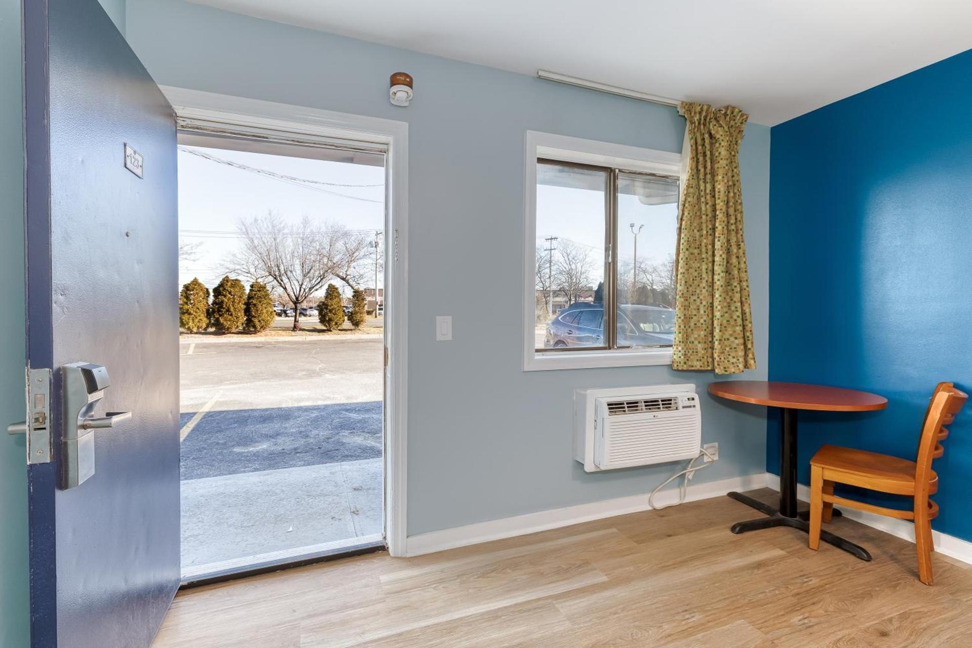 The SkyBreeze Inn photo 18