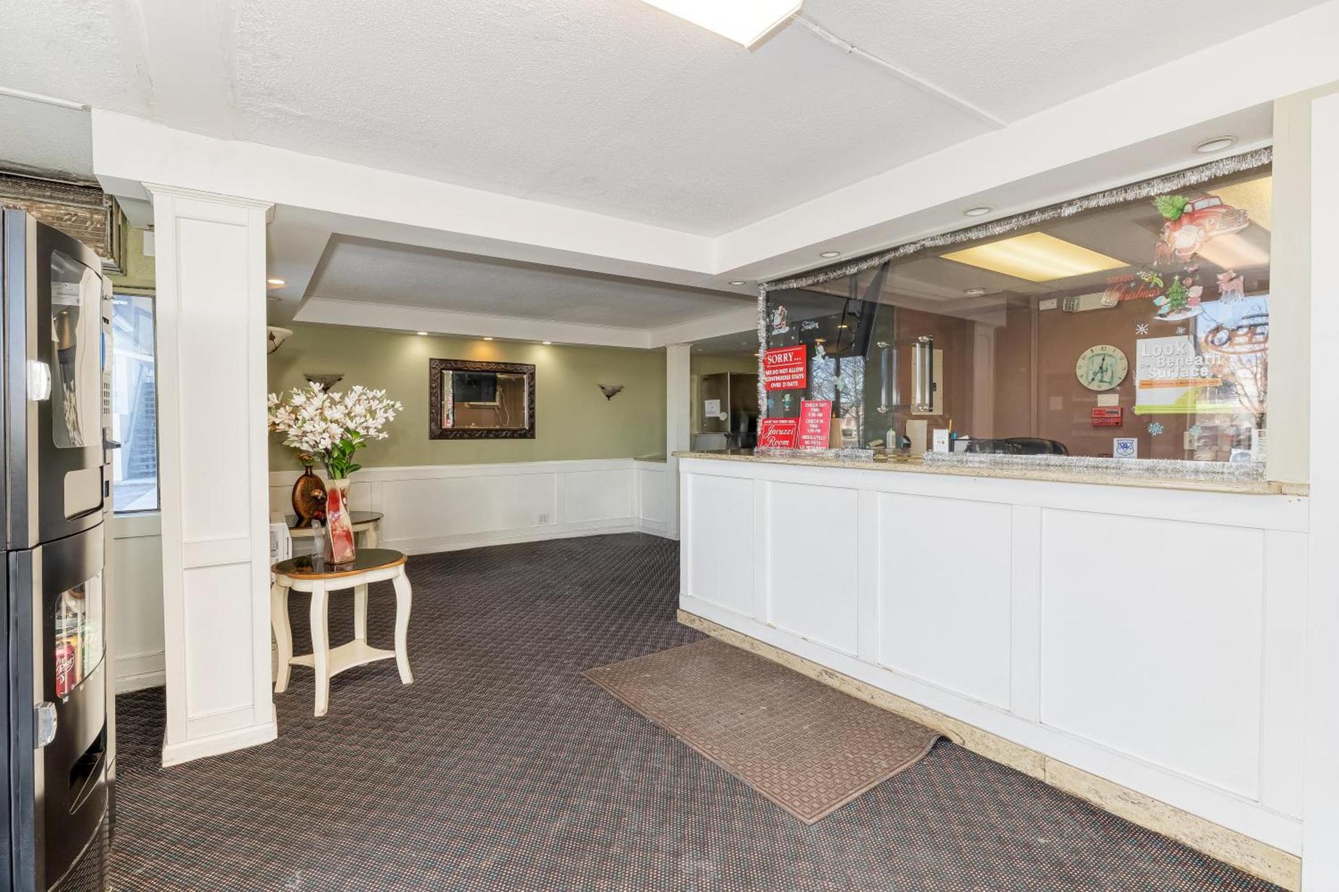 The SkyBreeze Inn photo 26