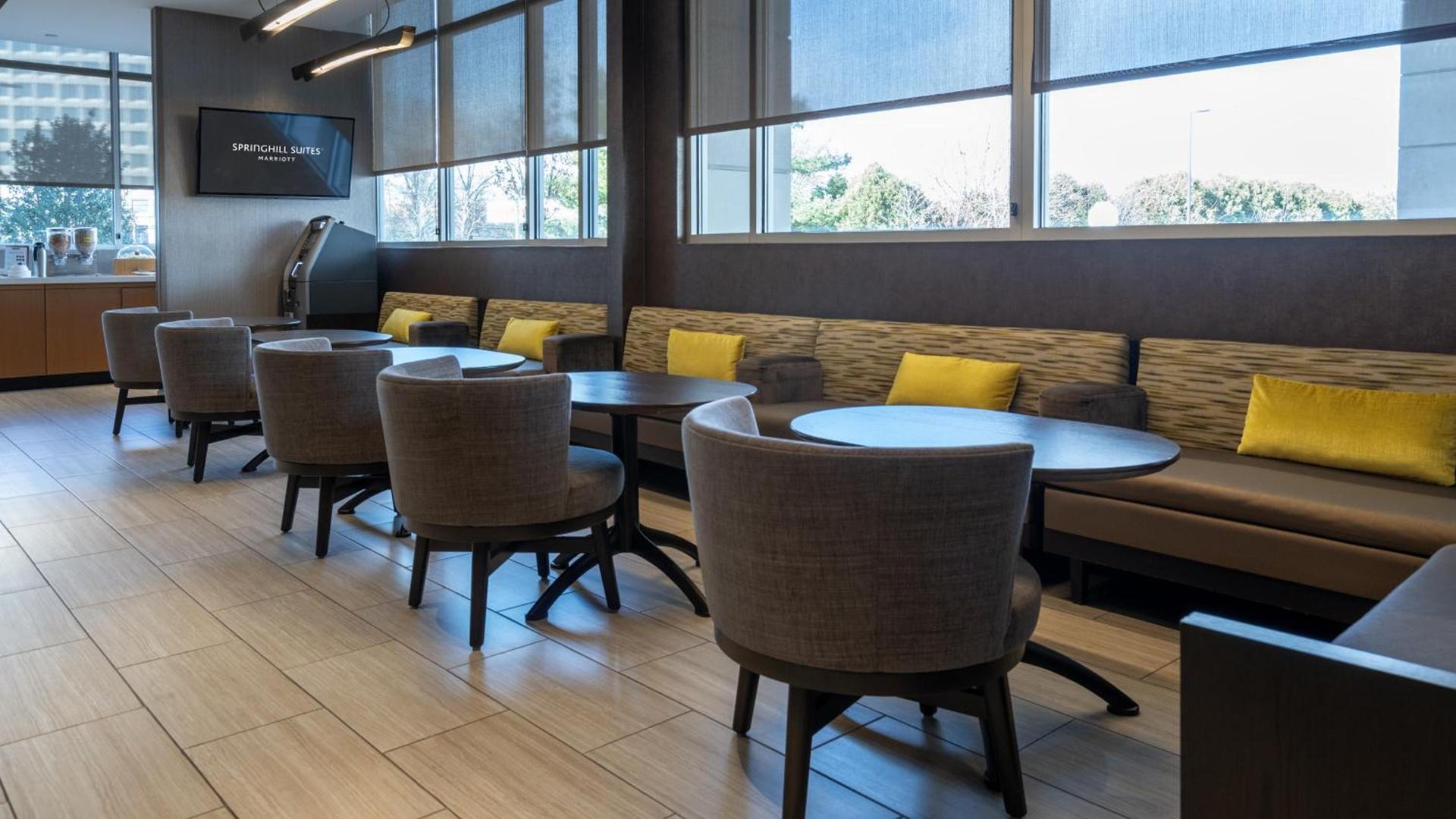 SpringHill Suites by Marriott Woodbridge photo 18