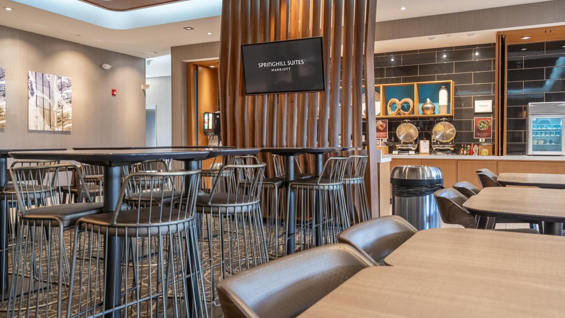 SpringHill Suites by Marriott Woodbridge photo 22