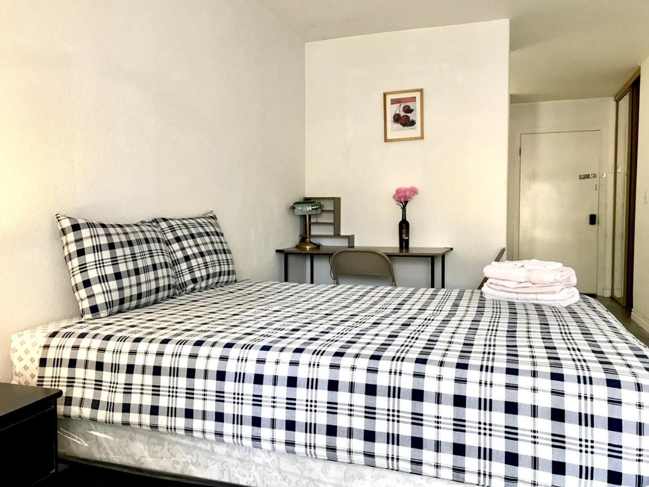 Super bedroom with private bathroom 5 photo 27
