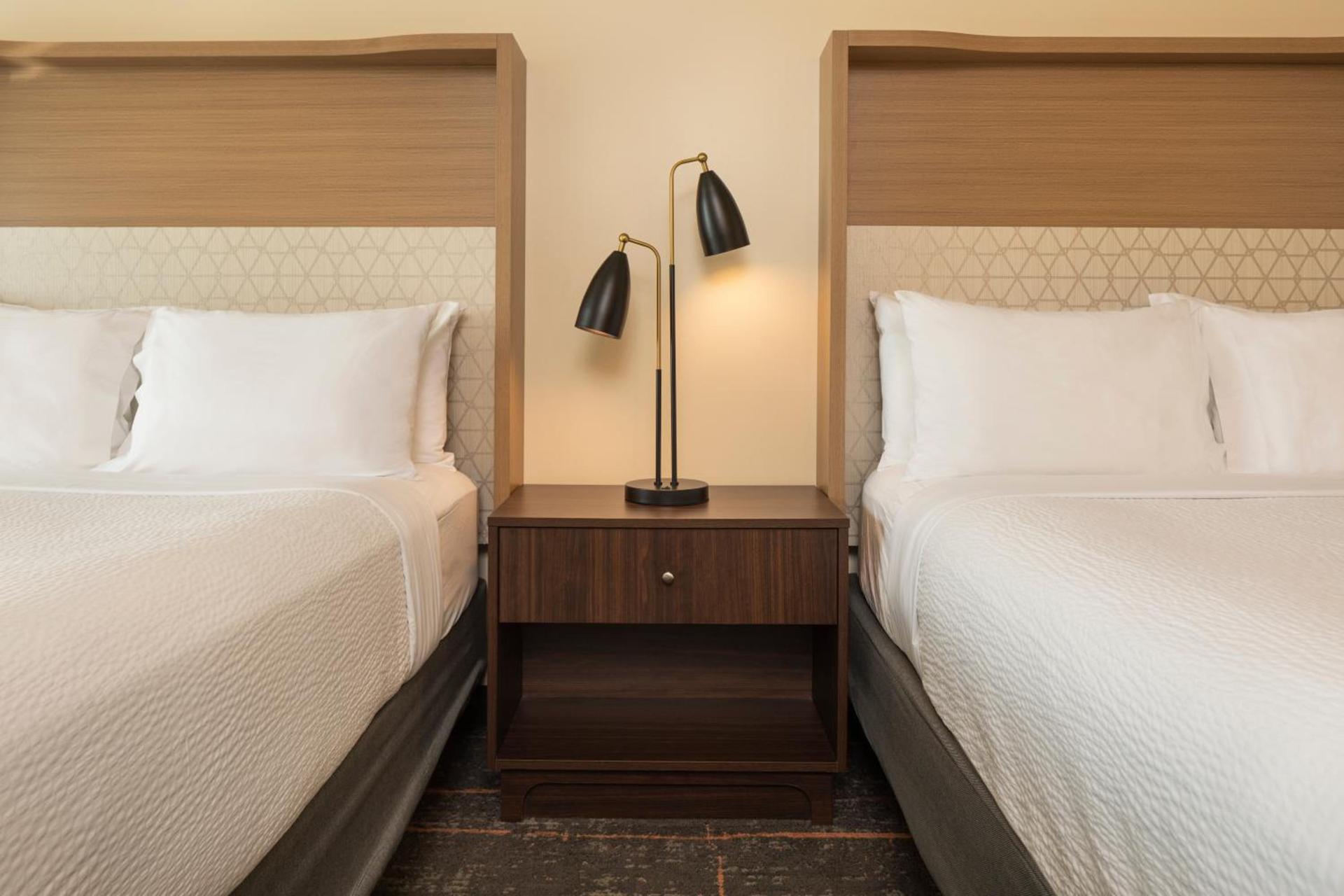 Holiday Inn Hotel & Suites Maple Grove Northwest Minneapolis-Arbor Lakes by IHG photo 3