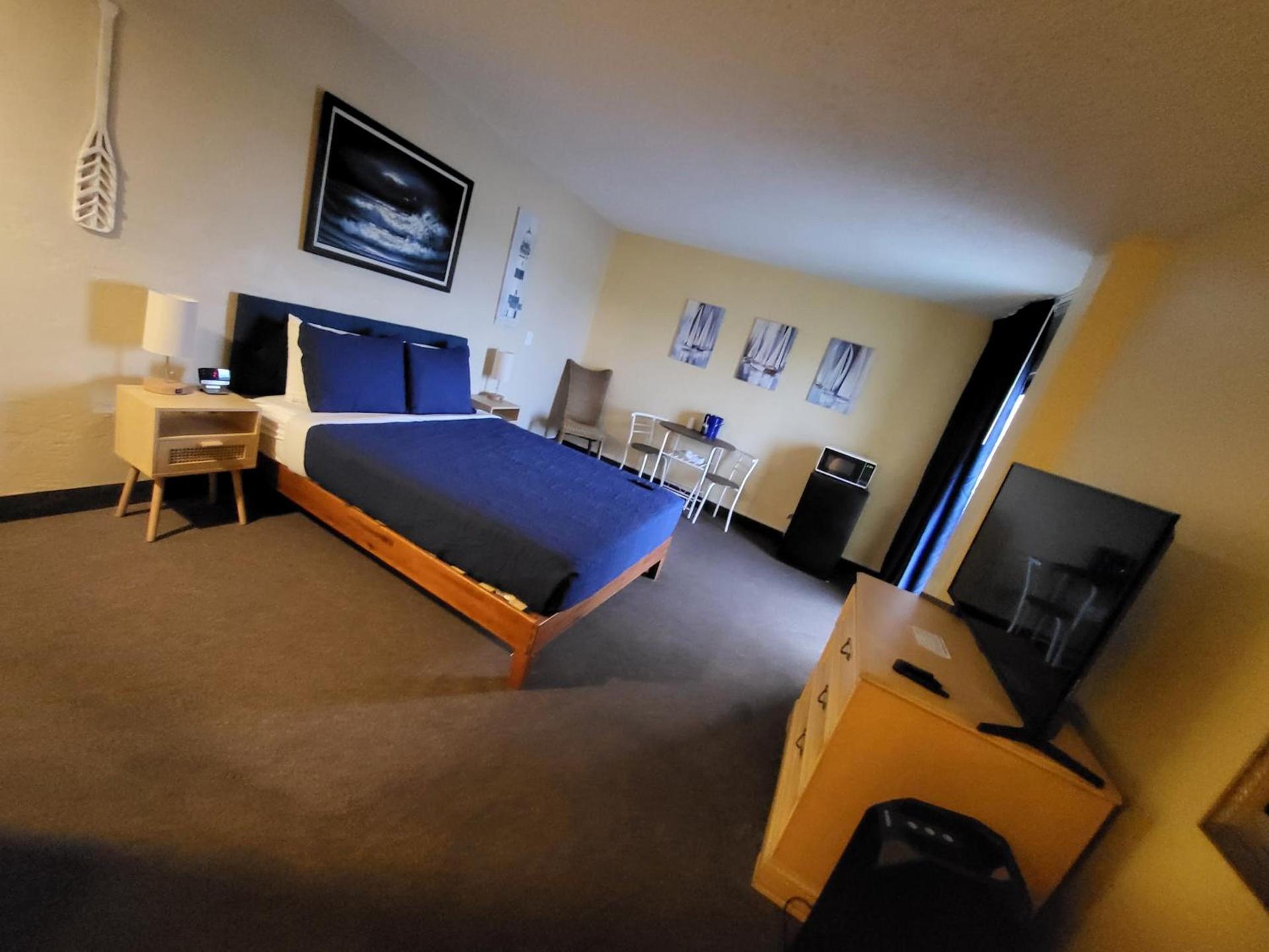 Beachside Hotel photo 15