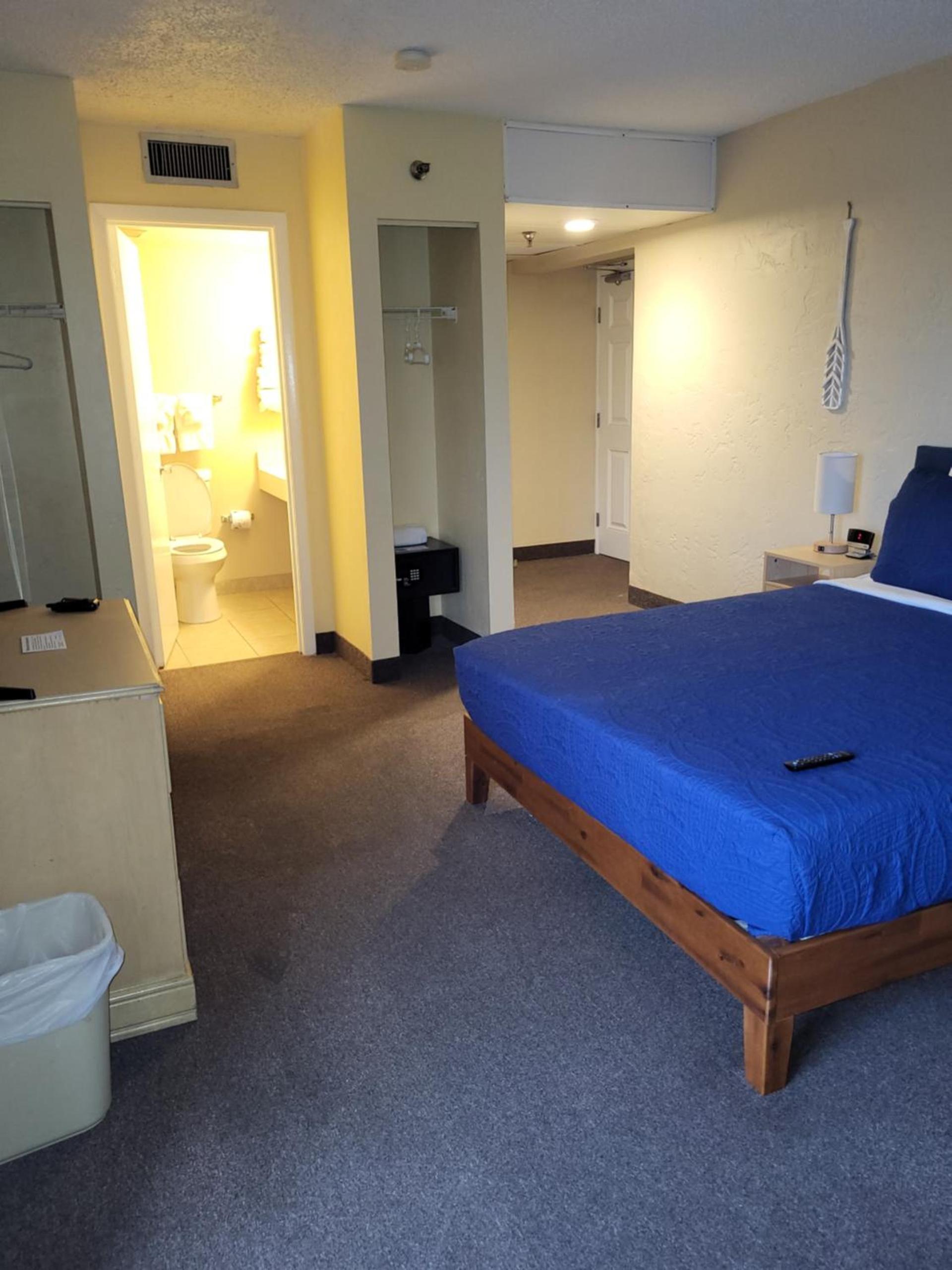 Beachside Hotel photo 17
