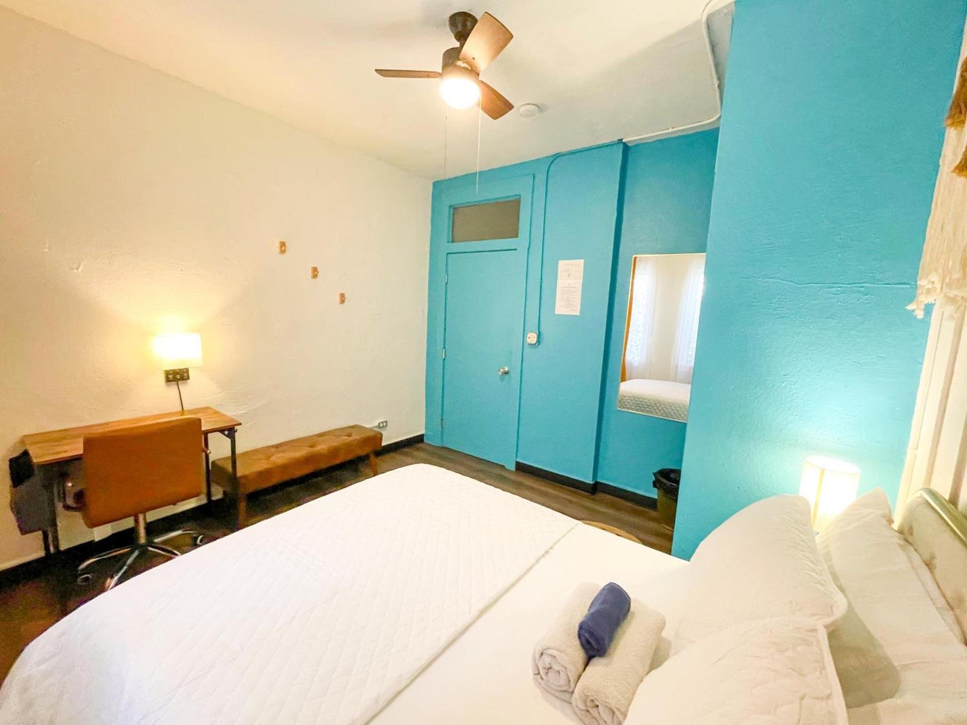 ITH San Diego Mission Beach Backpacker Hostel photo 3