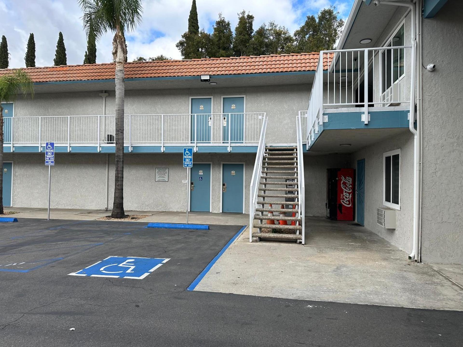 Villa Inn Anaheim photo 5