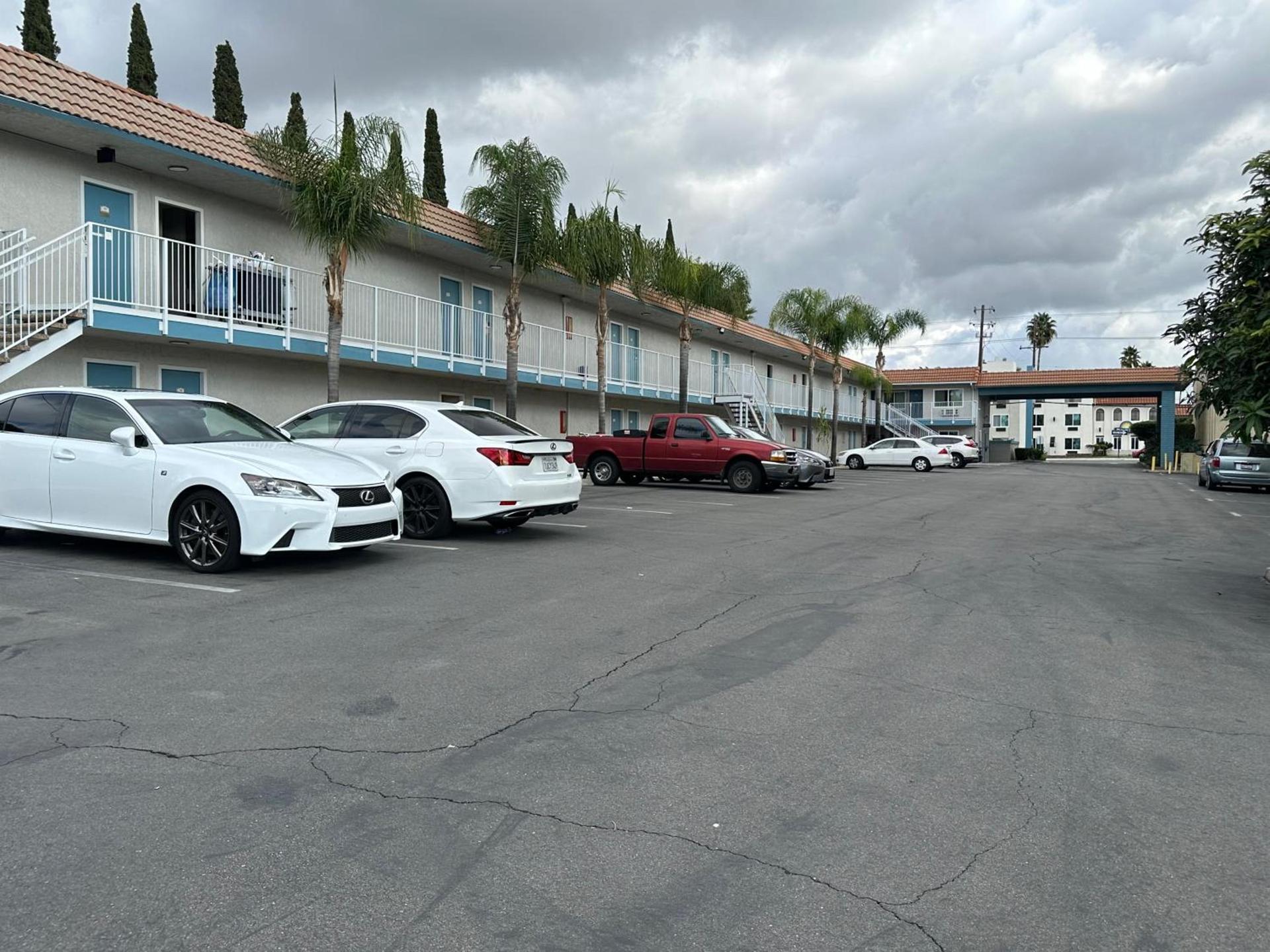 Villa Inn Anaheim photo 3