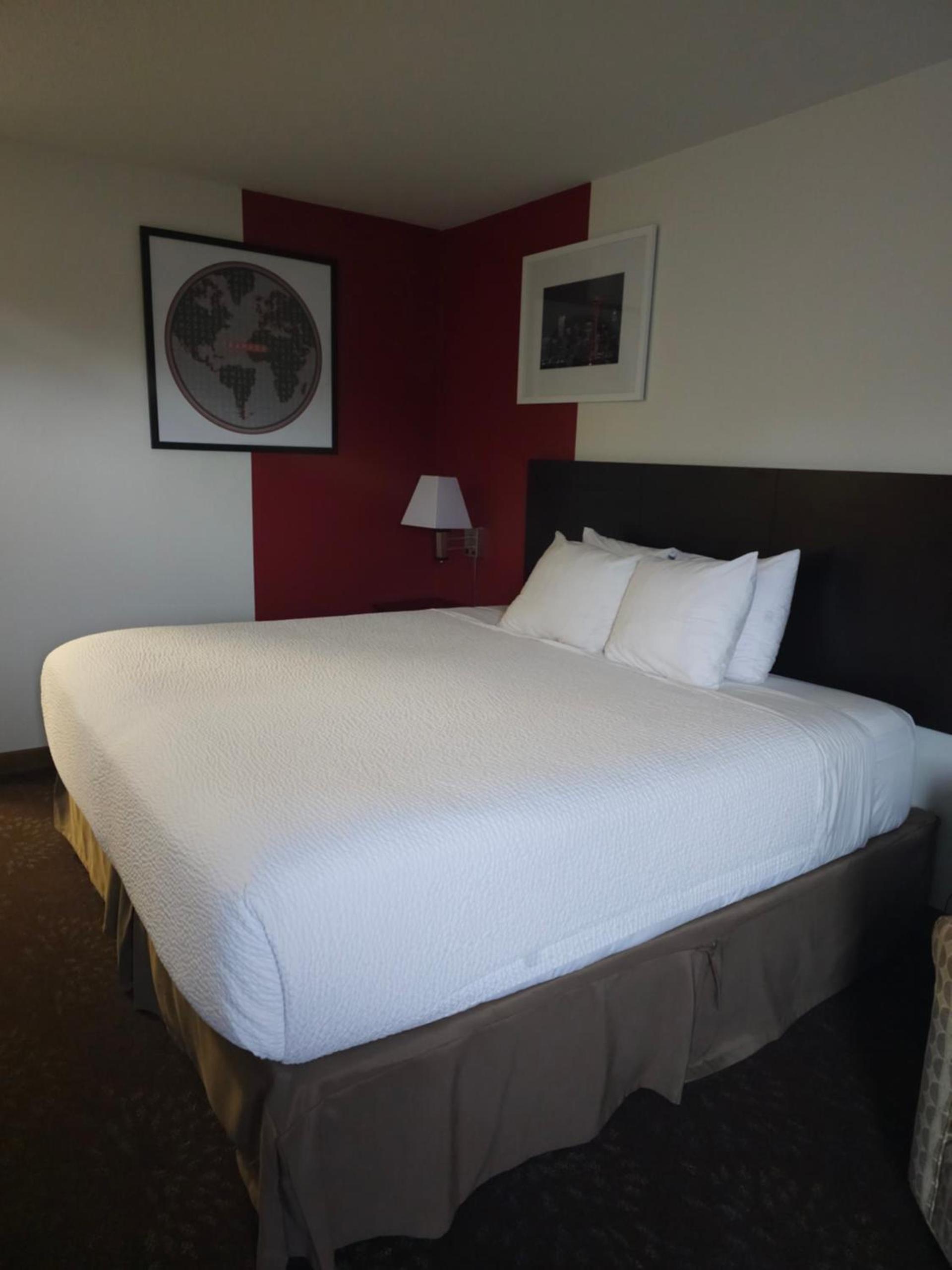 Ramada by Wyndham SeaTac Airport photo 12