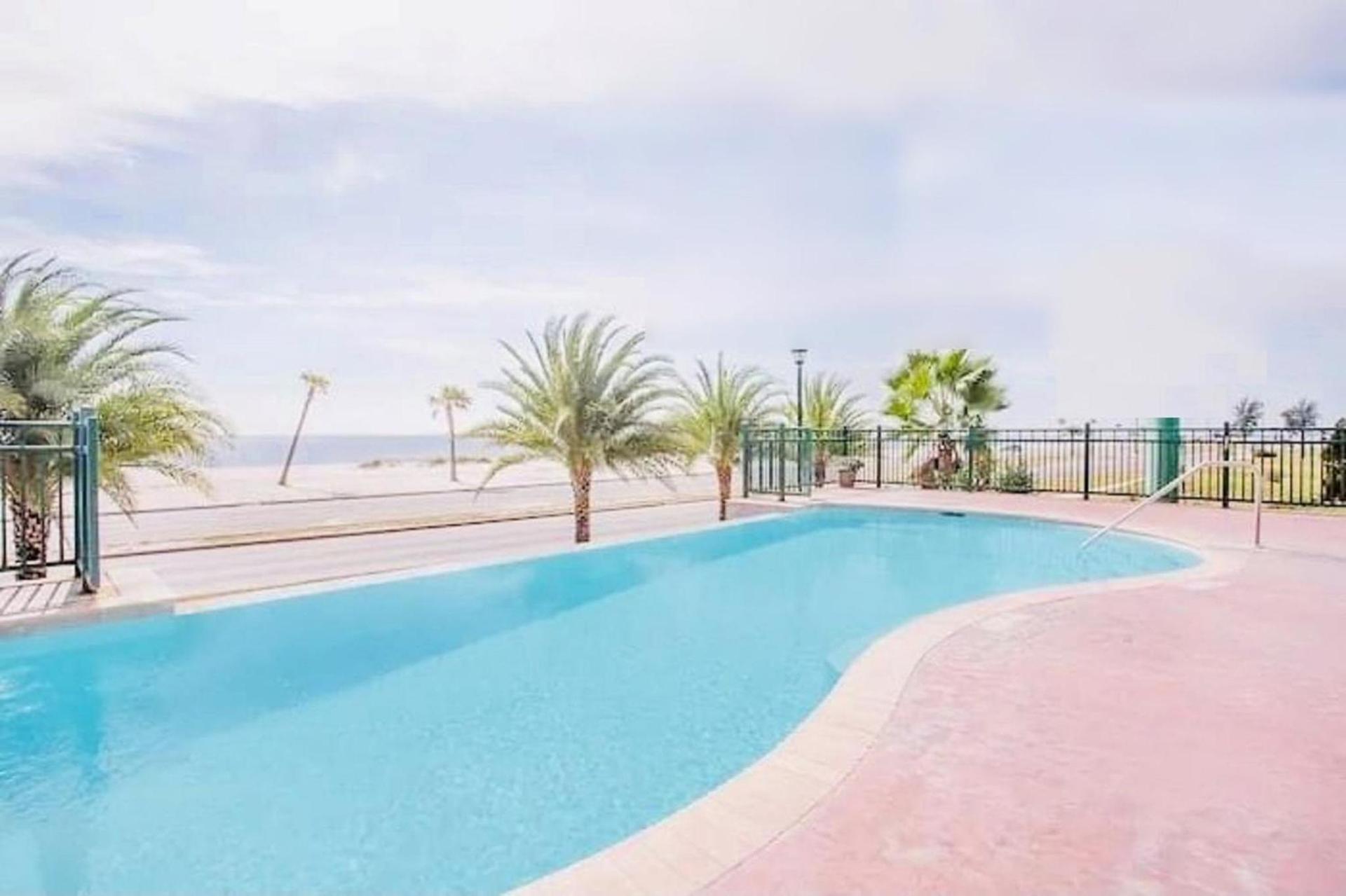 Holiday Inn Express - Gulfport Beach by IHG photo 61