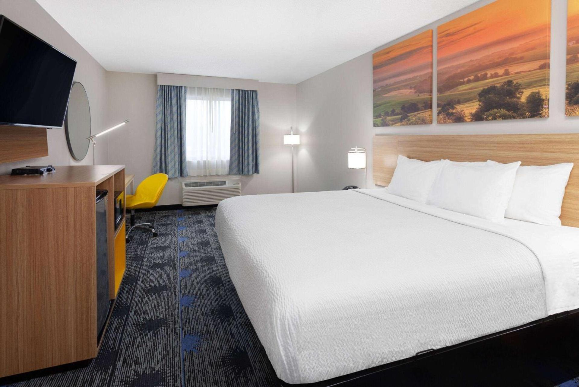 Days Inn by Wyndham Wooster photo 13
