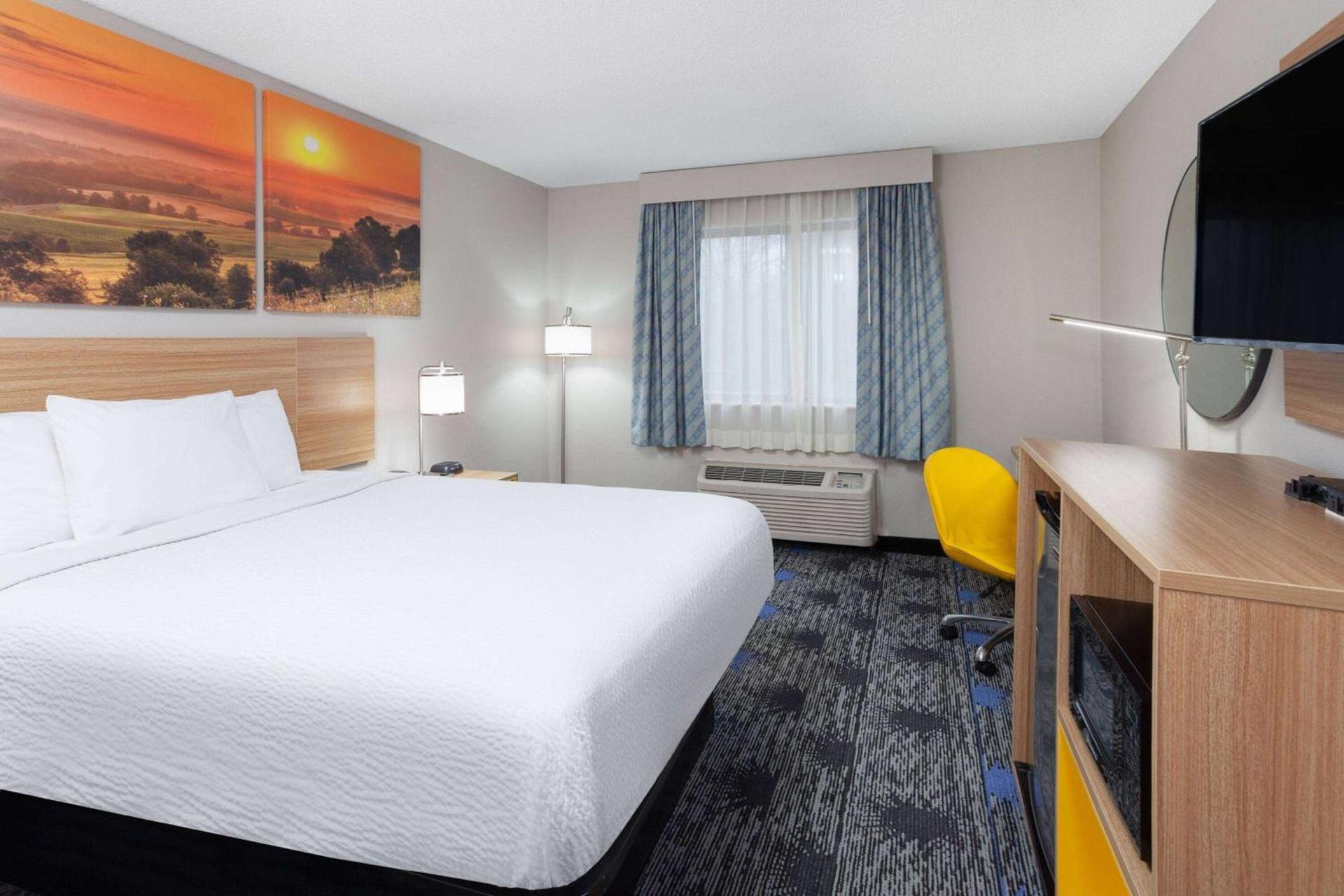 Days Inn by Wyndham Wooster photo 17