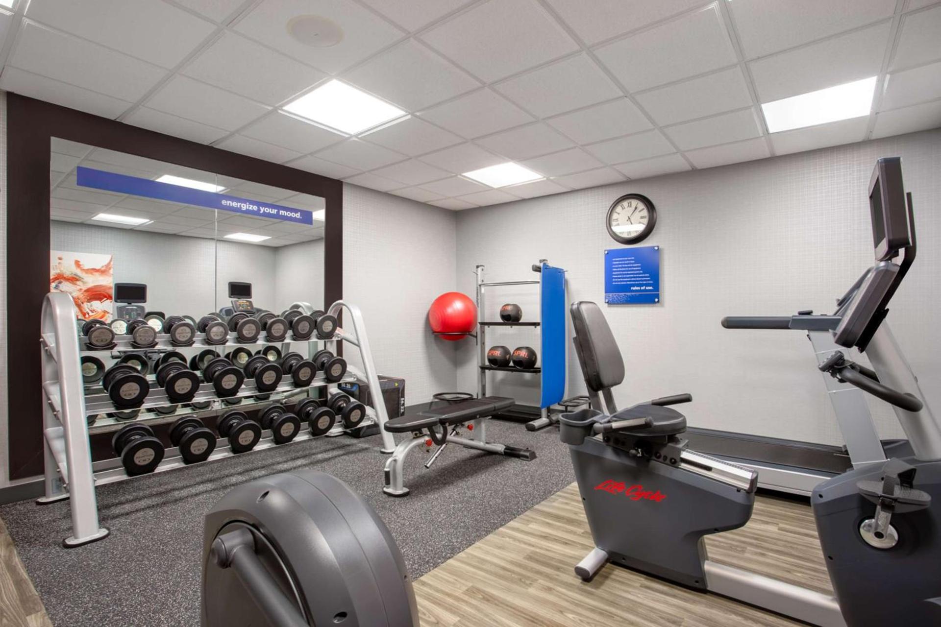 Hampton Inn & Suites Muncie photo 12