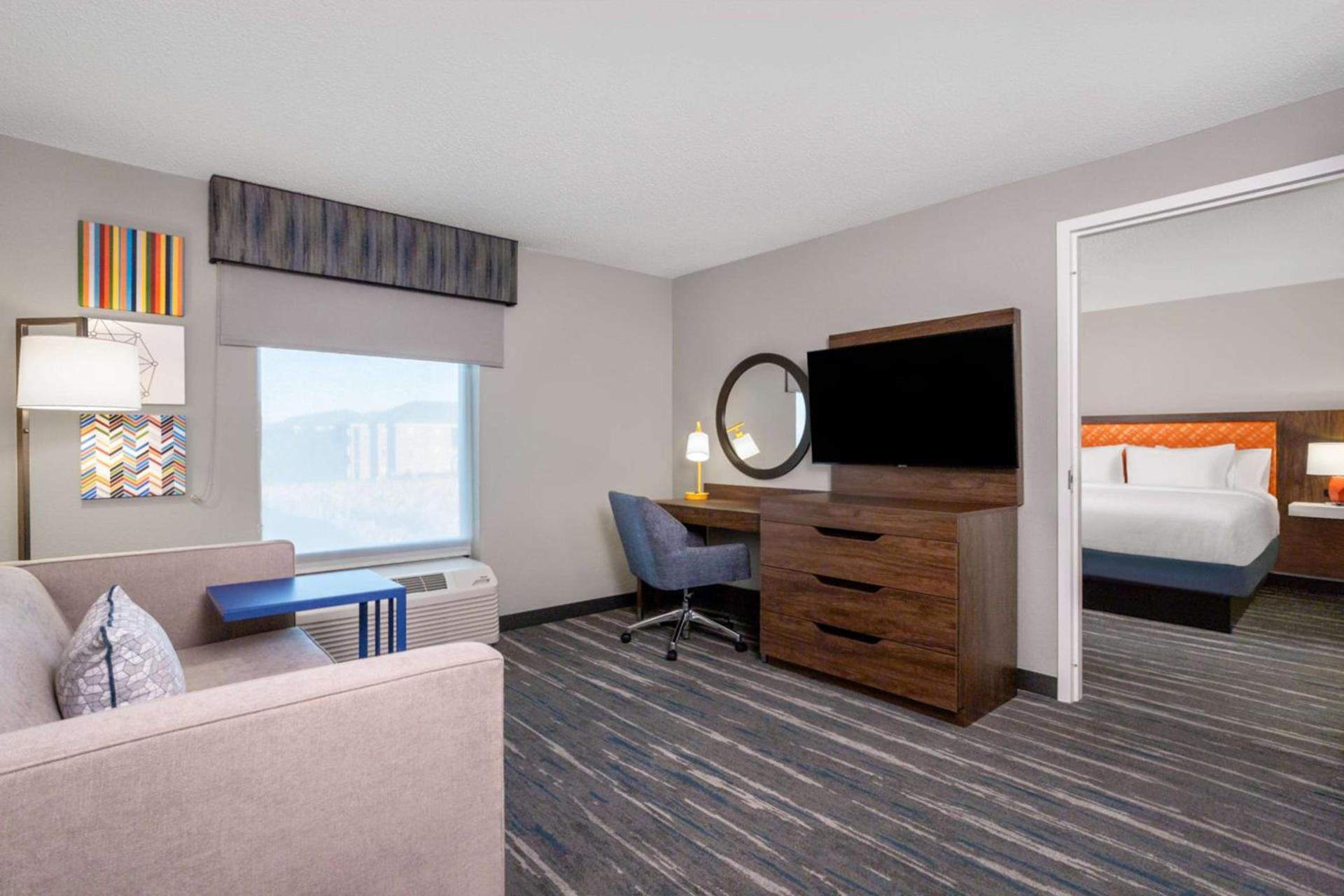 Hampton Inn & Suites Muncie photo 31